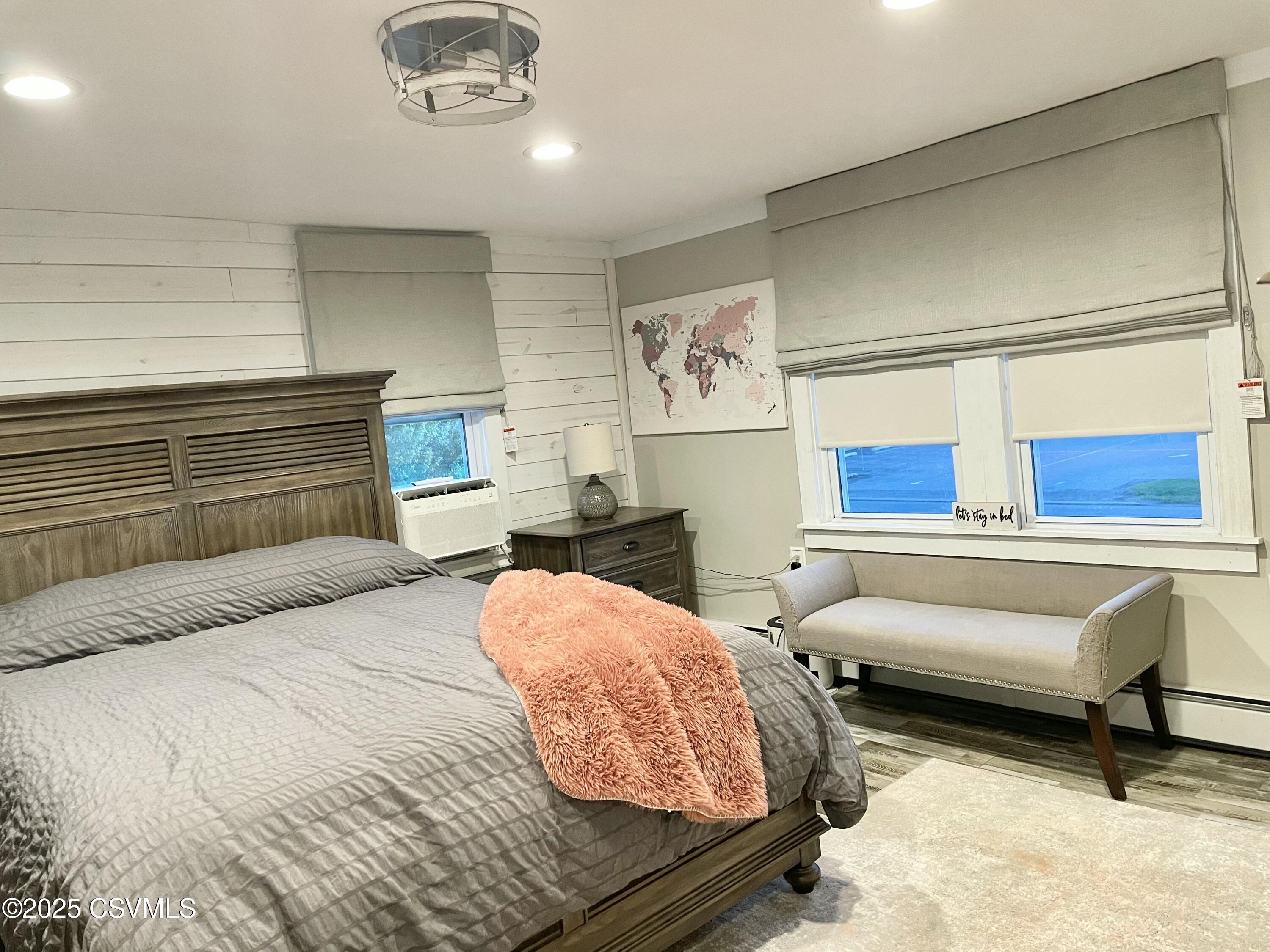 New Columbia, Pennsylvania 17856, United States, 3 Bedrooms Bedrooms, ,2 BathroomsBathrooms,Residential,Active,200938