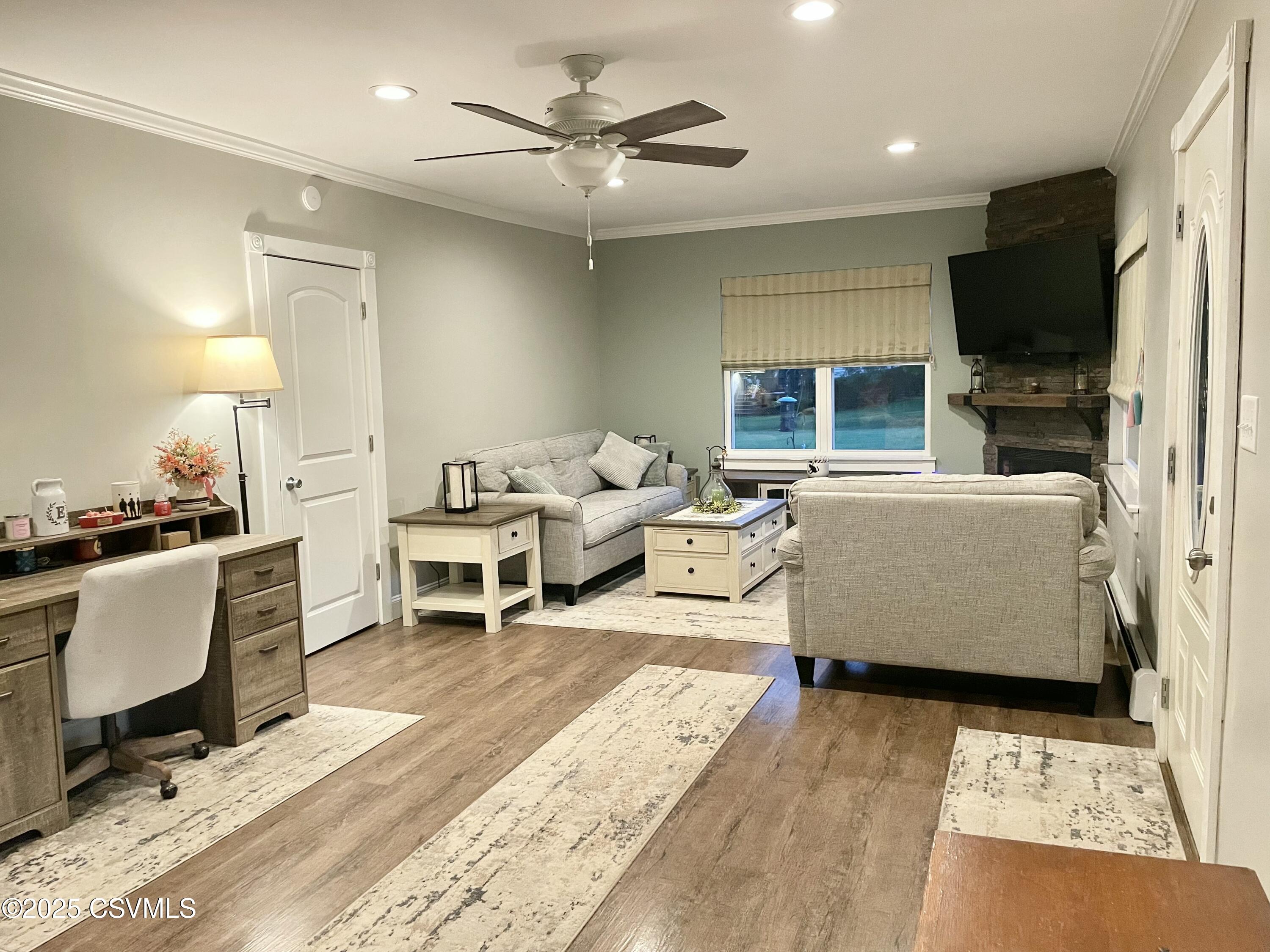 New Columbia, Pennsylvania 17856, United States, 3 Bedrooms Bedrooms, ,2 BathroomsBathrooms,Residential,Active,200938