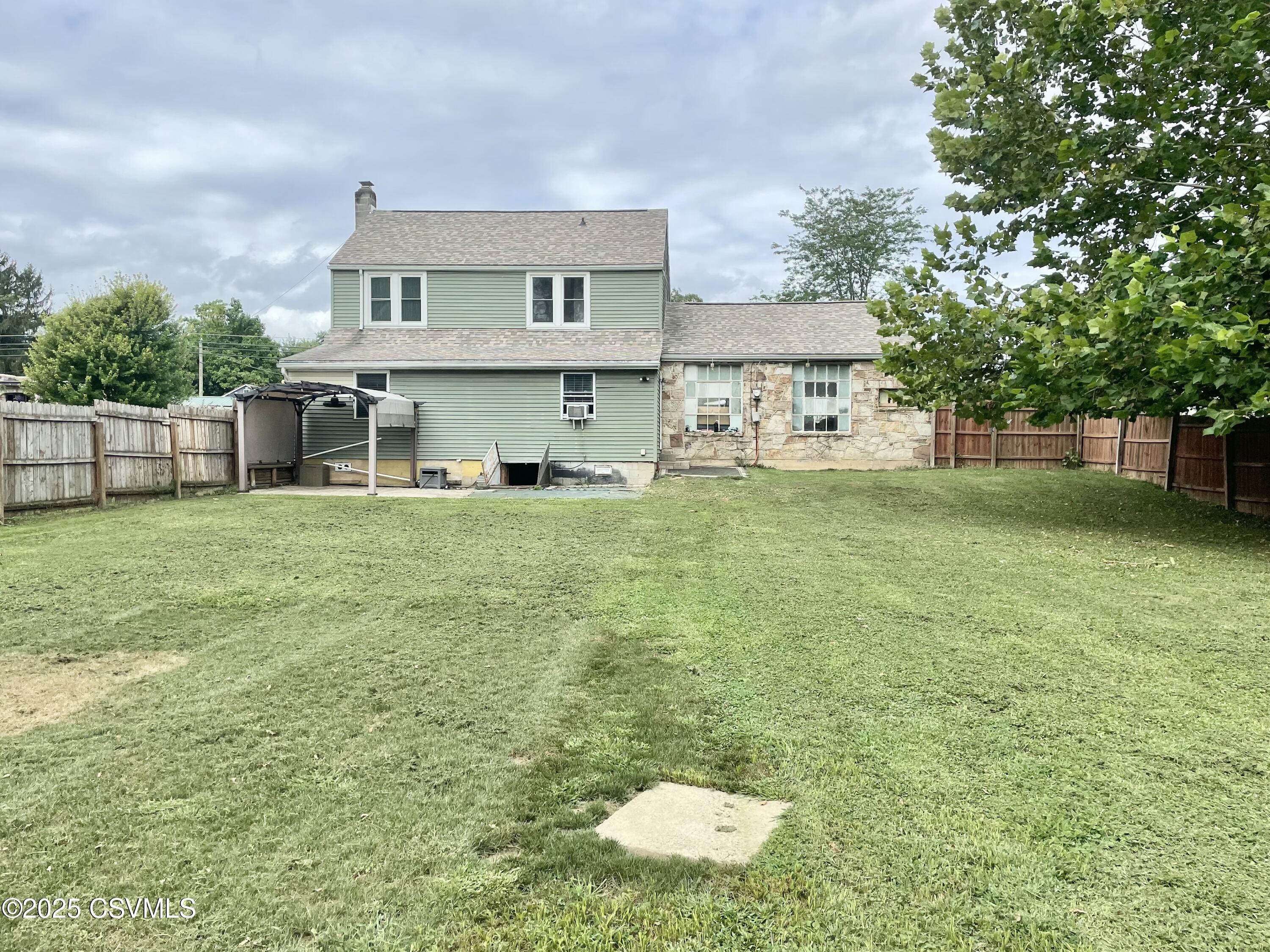 New Columbia, Pennsylvania 17856, United States, 3 Bedrooms Bedrooms, ,2 BathroomsBathrooms,Residential,Active,200938