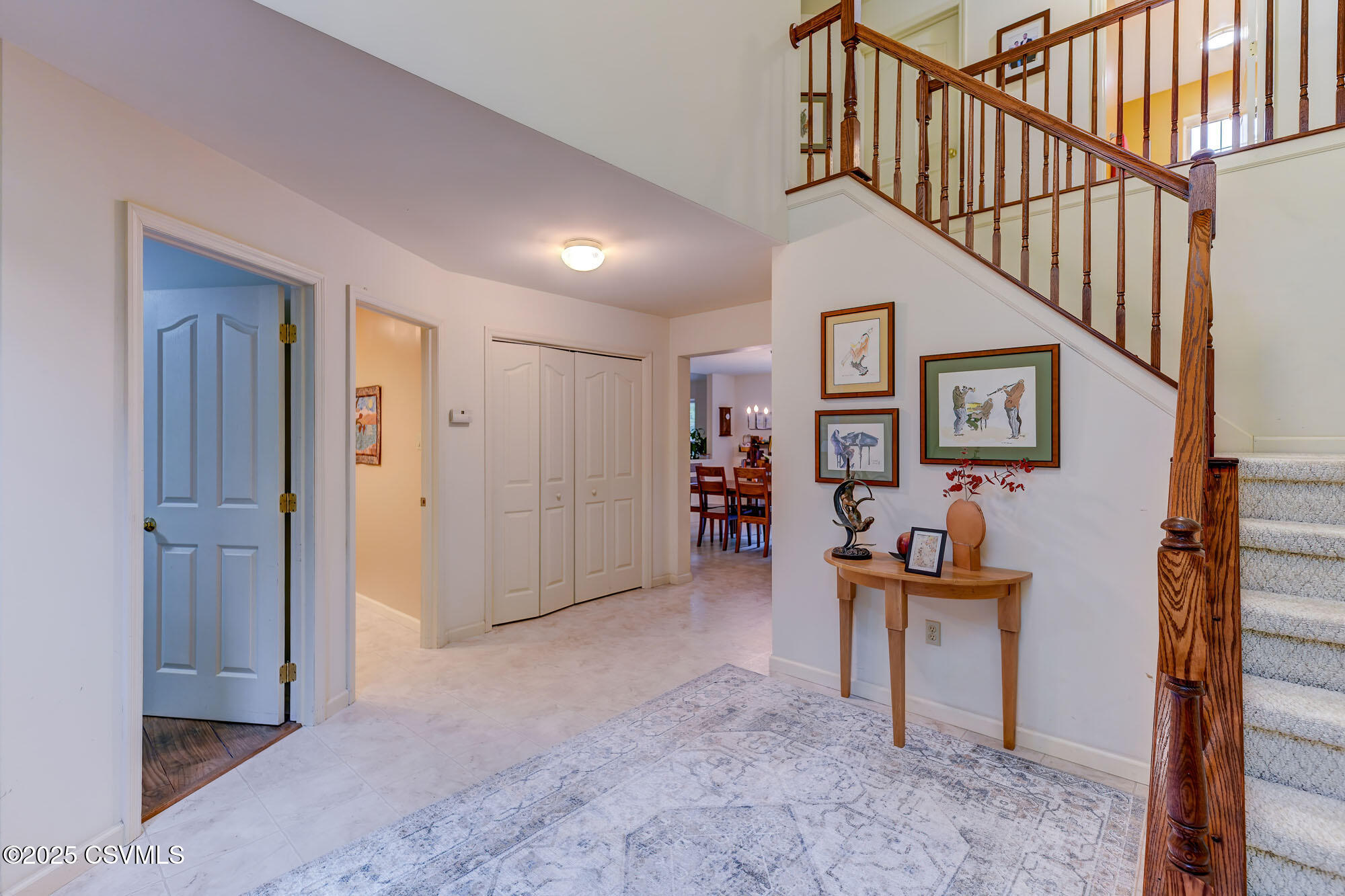 60 HUNT CLUB Drive