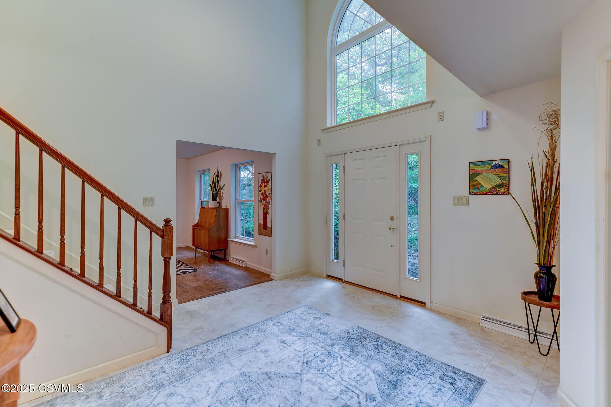60 HUNT CLUB Drive