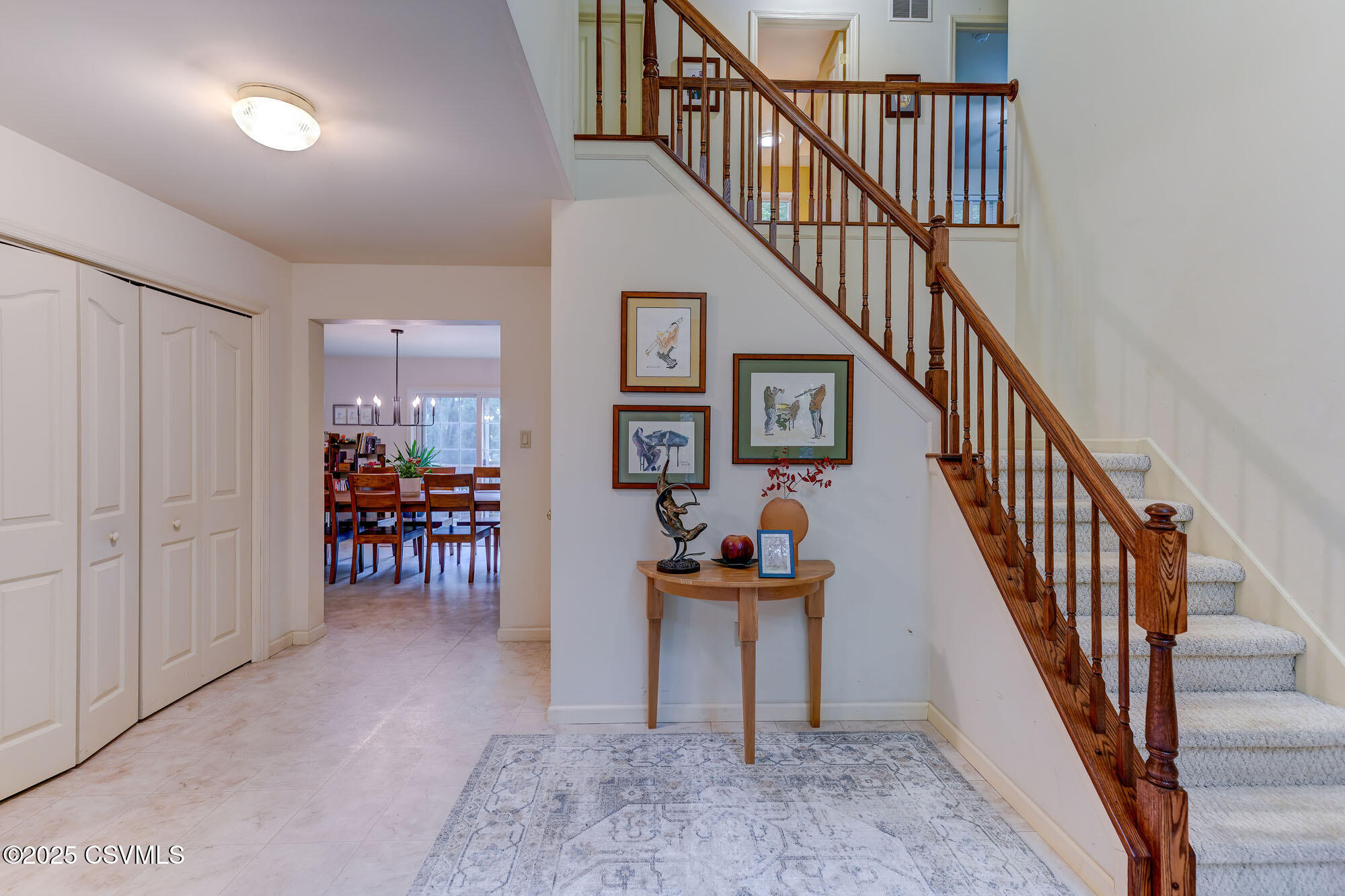 60 HUNT CLUB Drive