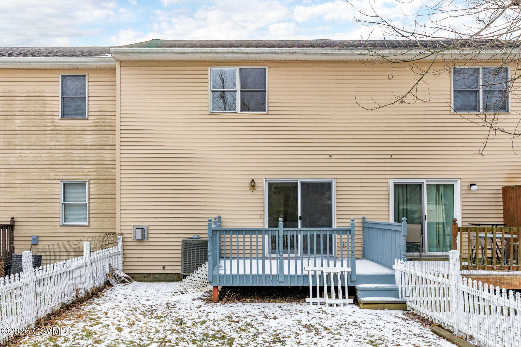 Properties 6 160 IVY Lane