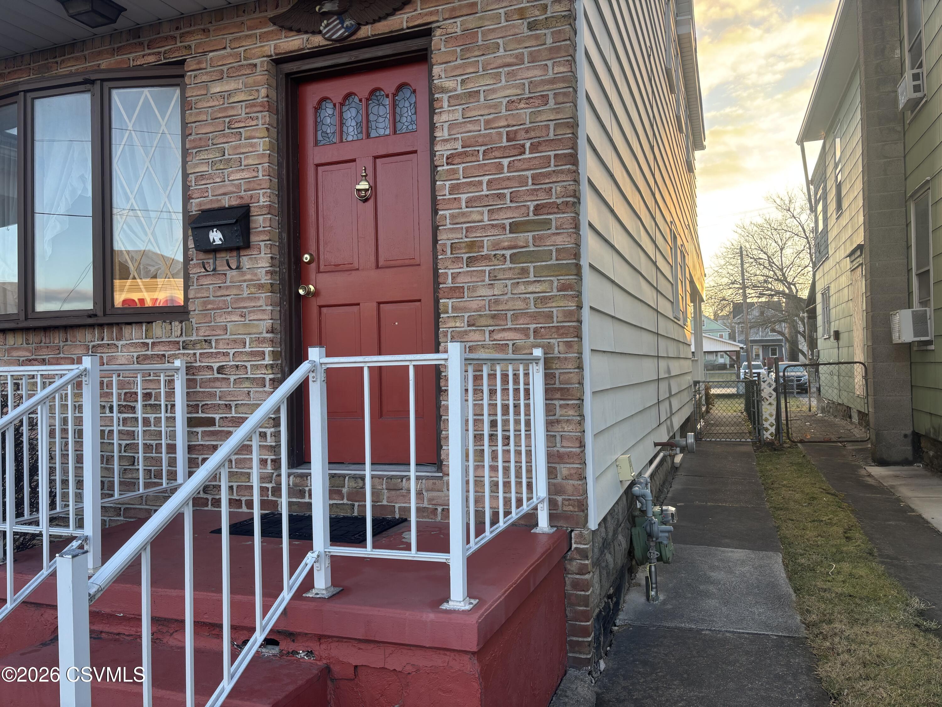 Properties 3 412 N 4TH Street