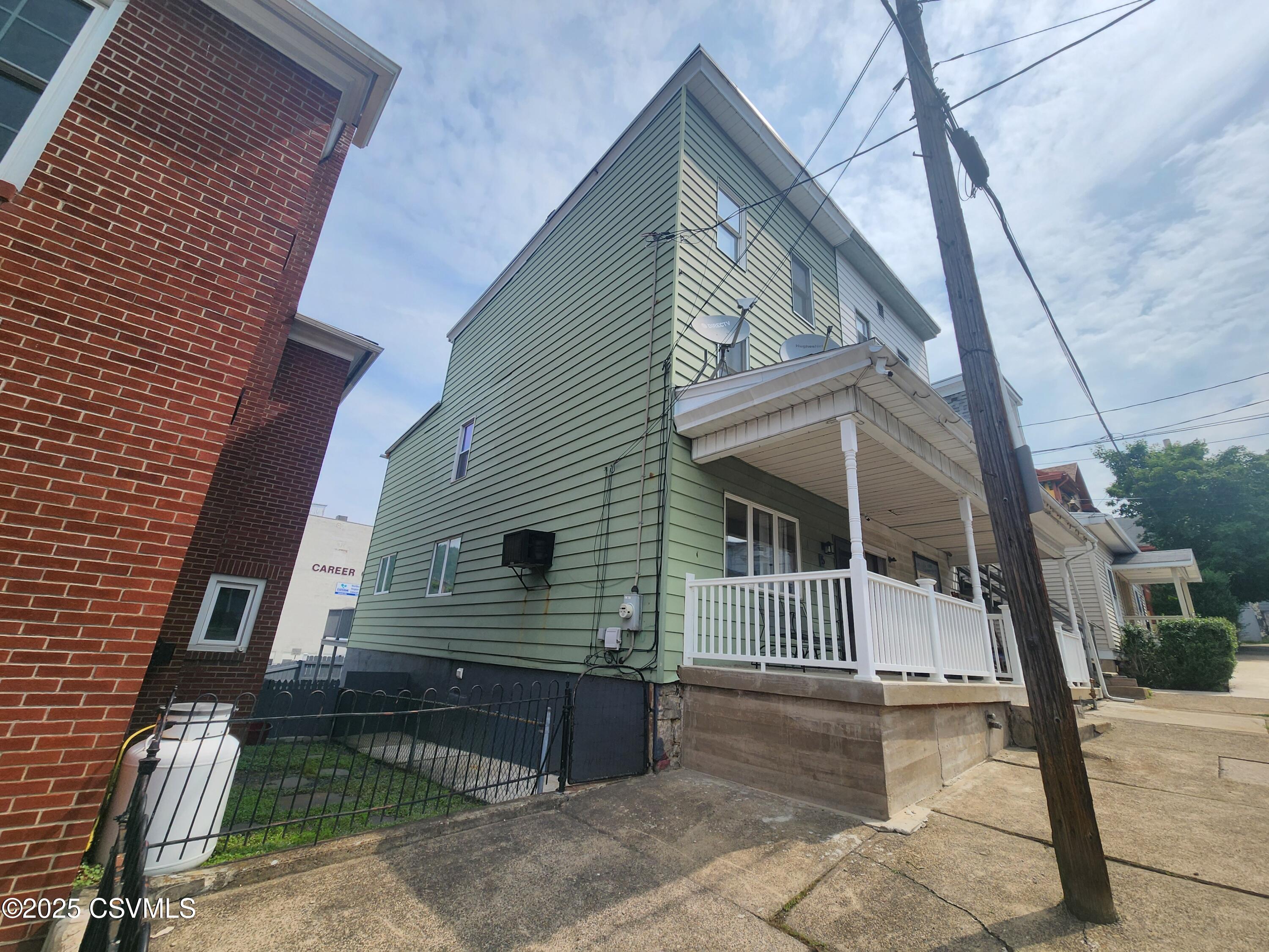 Shamokin, Pennsylvania 17872, United States, 4 Bedrooms Bedrooms, ,2 BathroomsBathrooms,Residential,Active,148869