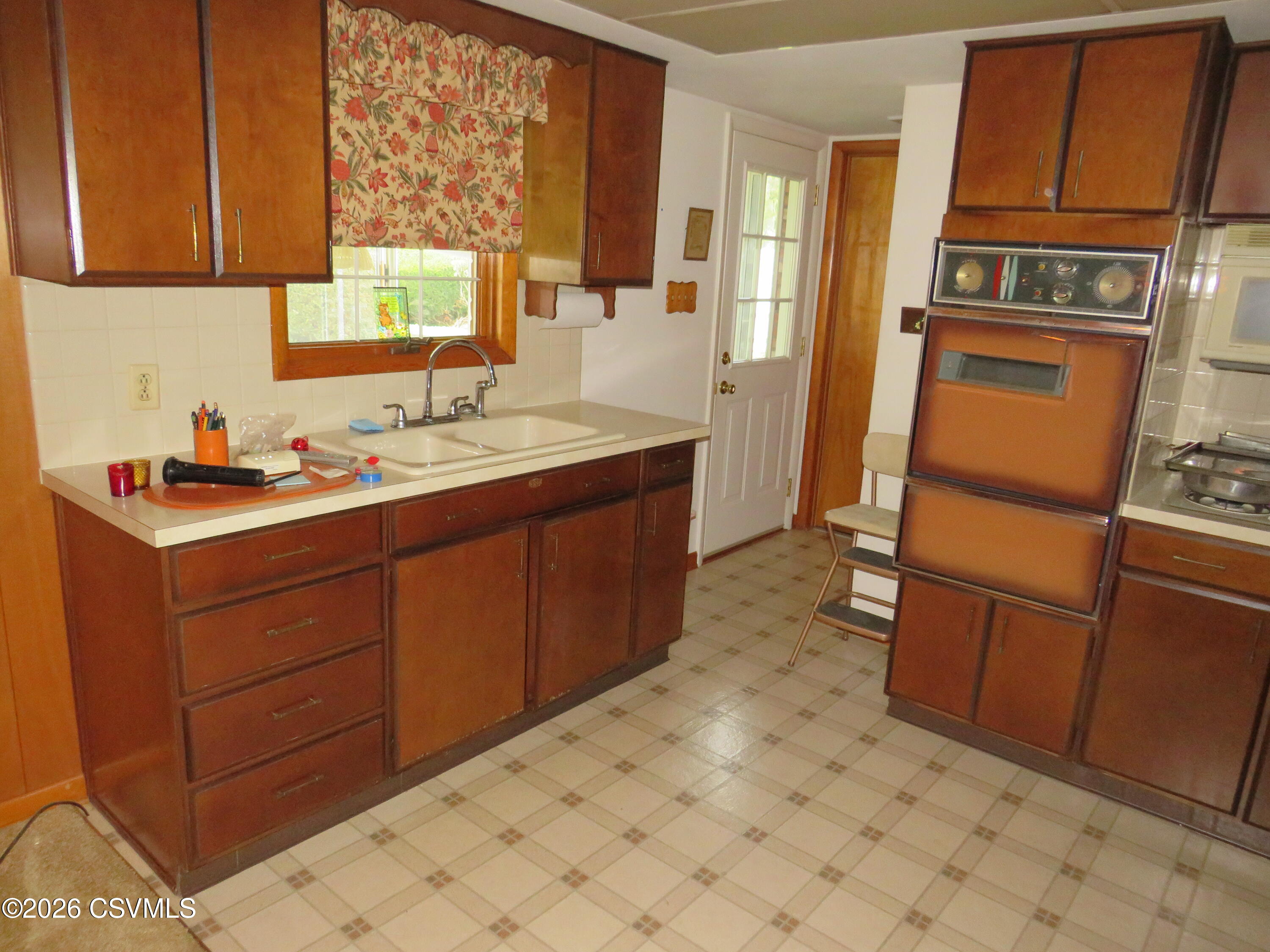 1007 sunset drive