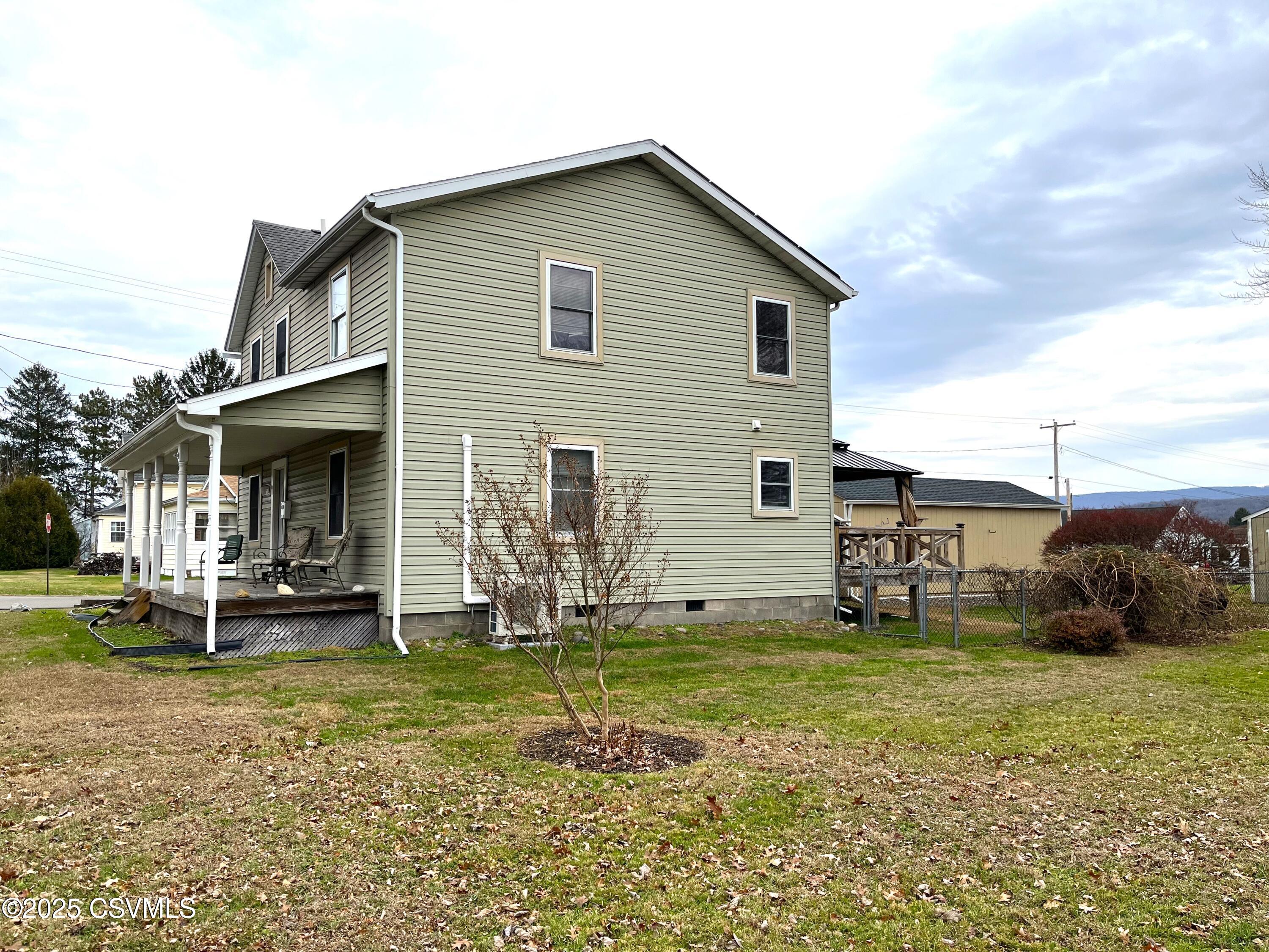 Properties 4 1500 2ND Avenue