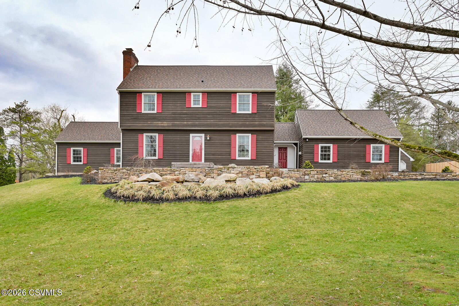 Properties 3 121 OXFORD Drive