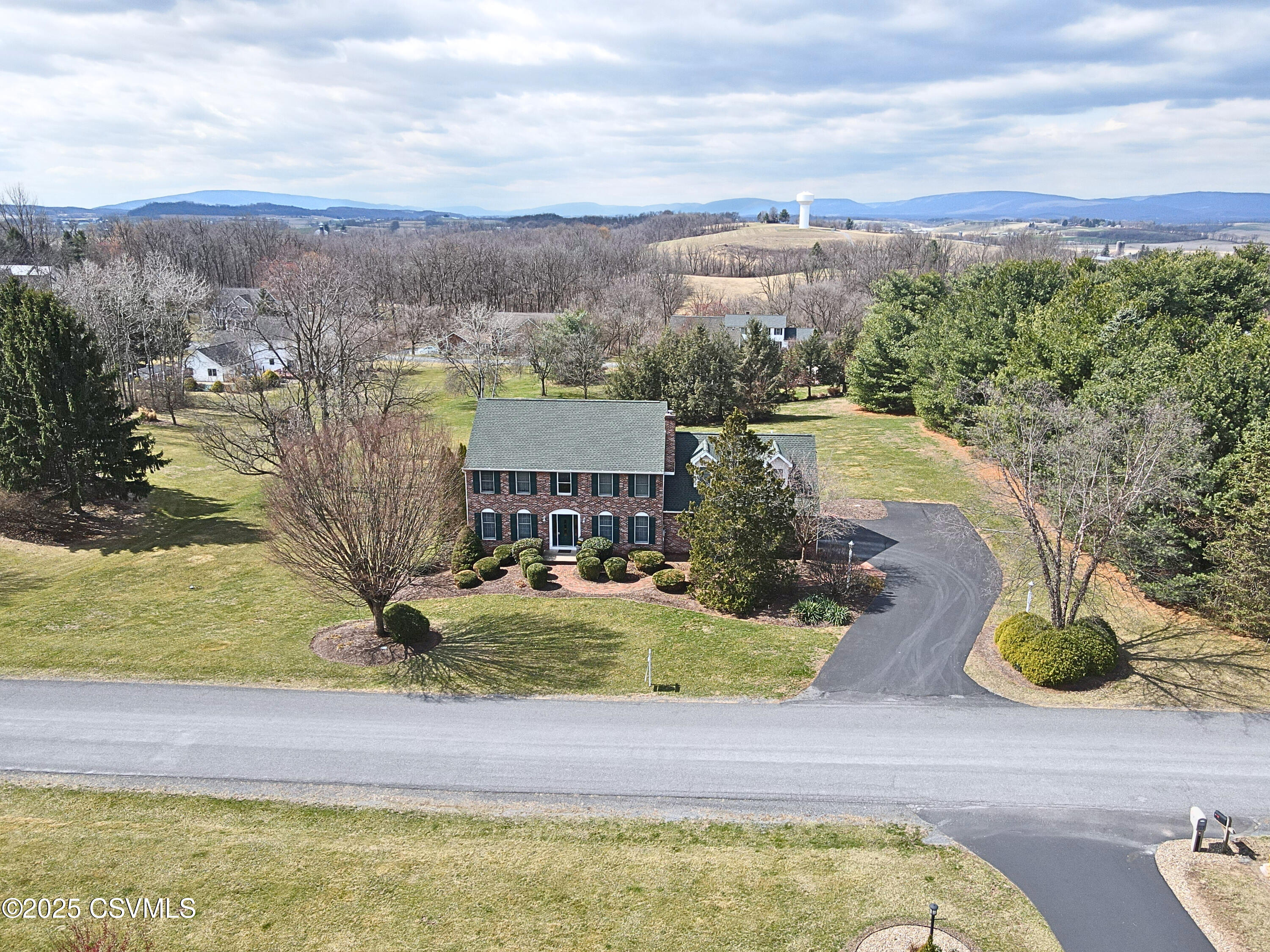 Lewisburg, Pennsylvania 17837, United States, 4 Bedrooms Bedrooms, ,3 BathroomsBathrooms,Residential,Active,82818