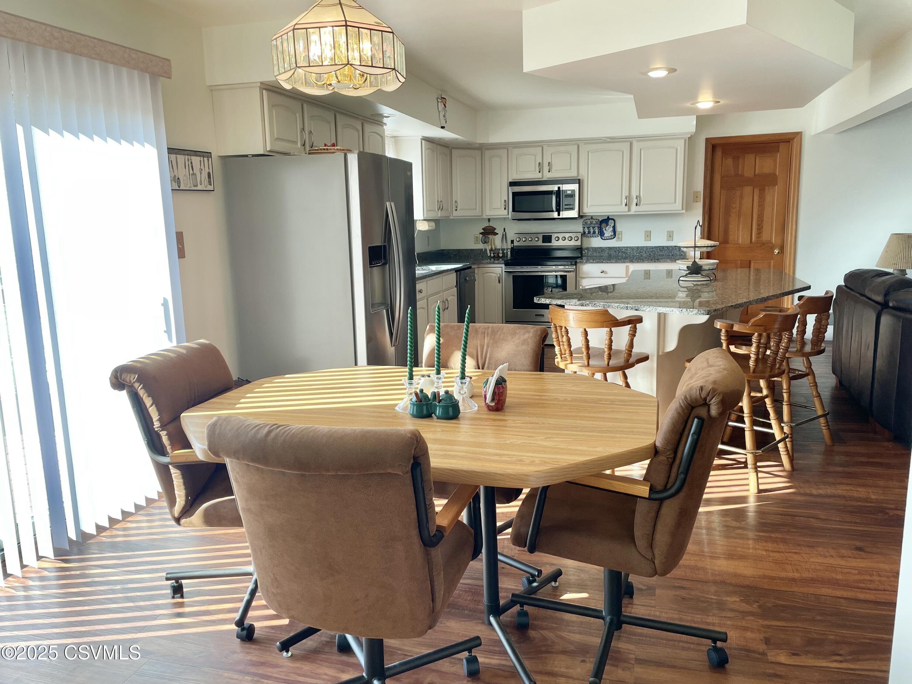 Lewisburg, Pennsylvania 17837, United States, 4 Bedrooms Bedrooms, ,3 BathroomsBathrooms,Residential,Active,82818