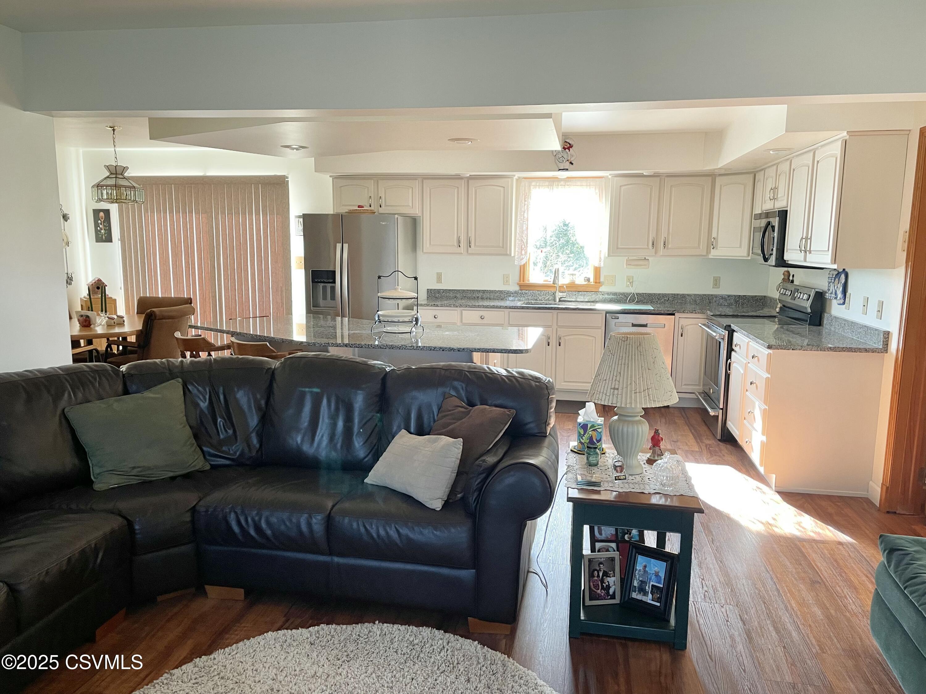 Lewisburg, Pennsylvania 17837, United States, 4 Bedrooms Bedrooms, ,3 BathroomsBathrooms,Residential,Active,82818