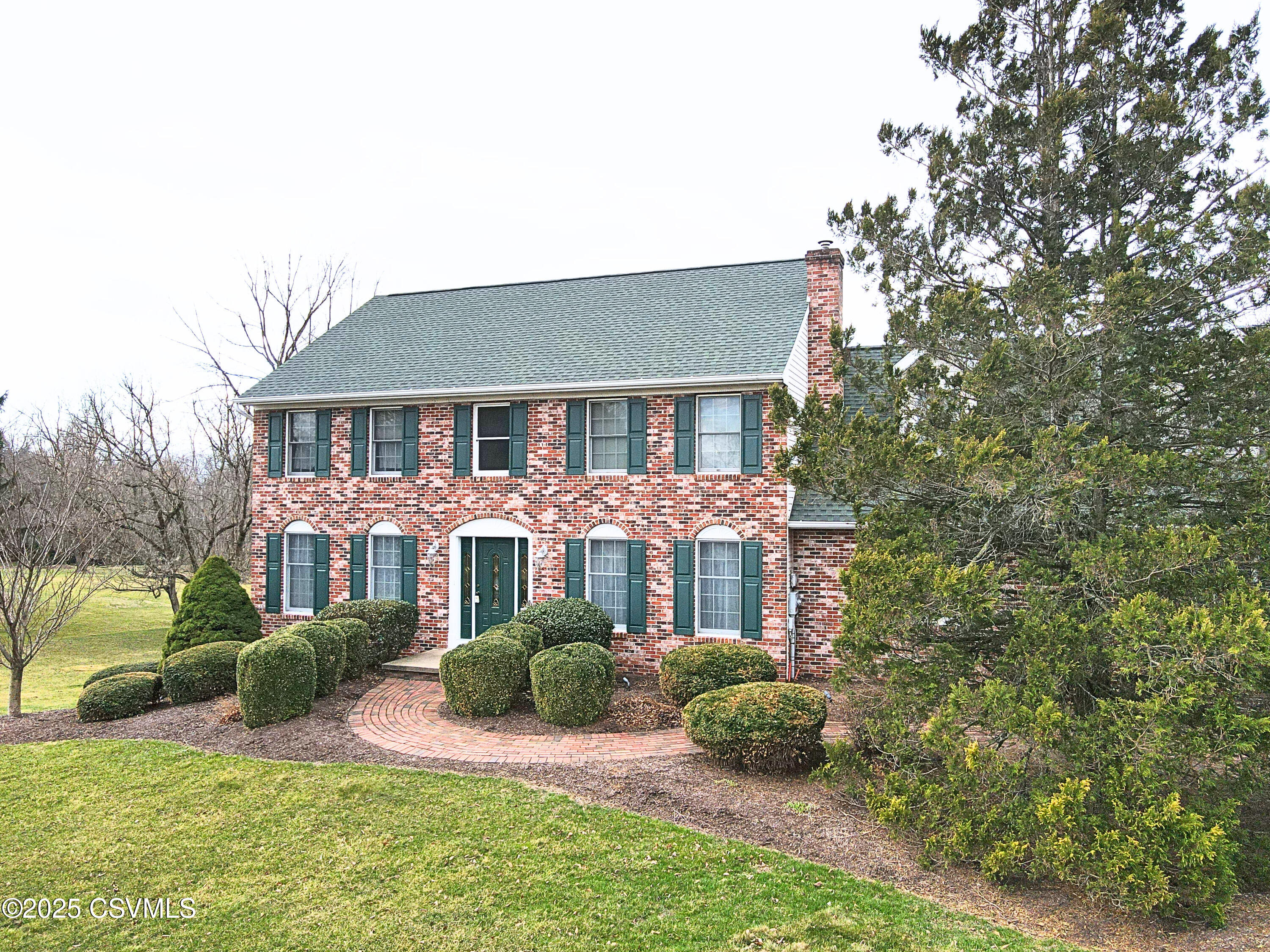 Lewisburg, Pennsylvania 17837, United States, 4 Bedrooms Bedrooms, ,3 BathroomsBathrooms,Residential,Active,82818