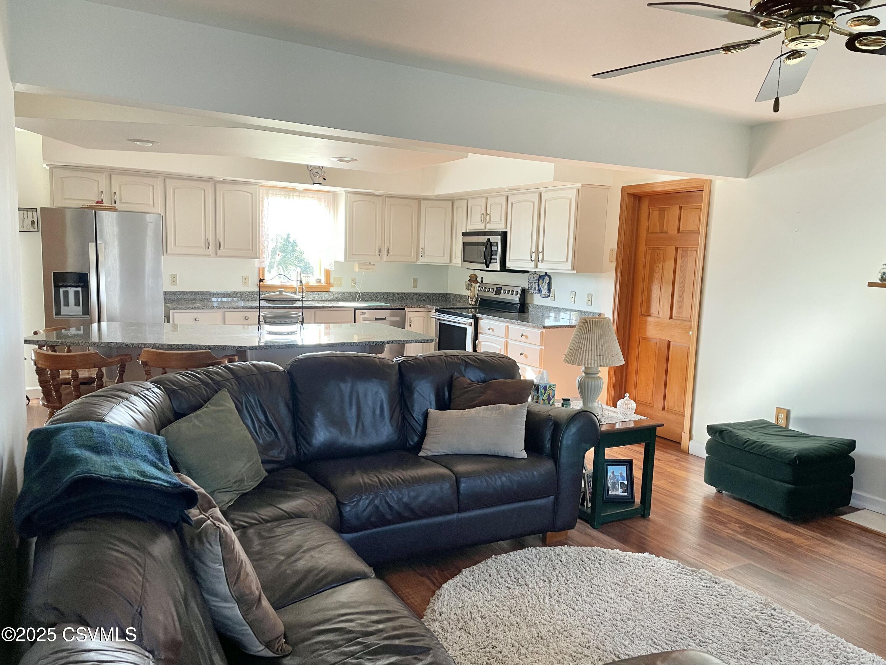 Lewisburg, Pennsylvania 17837, United States, 4 Bedrooms Bedrooms, ,3 BathroomsBathrooms,Residential,Active,82818