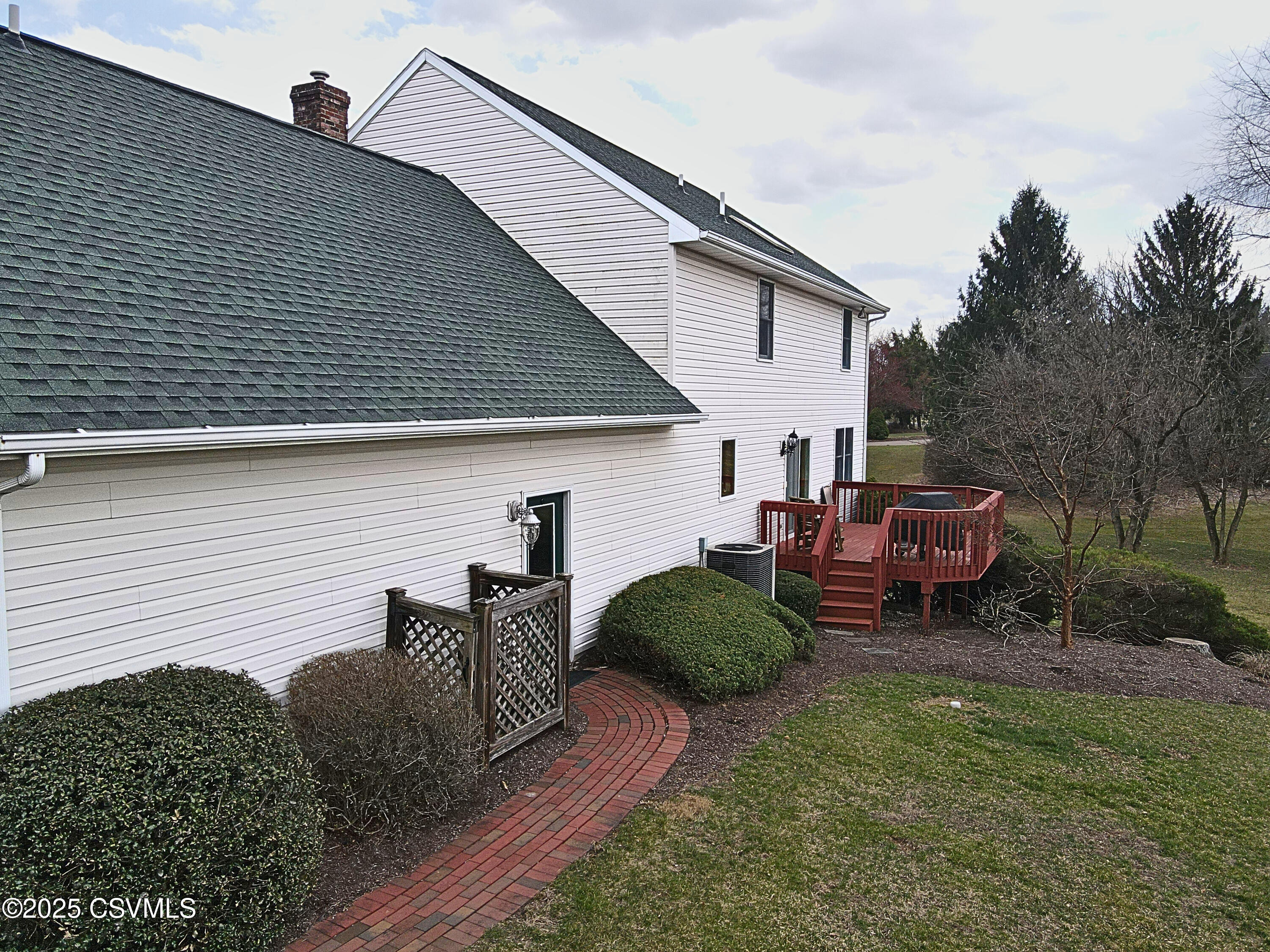 Lewisburg, Pennsylvania 17837, United States, 4 Bedrooms Bedrooms, ,3 BathroomsBathrooms,Residential,Active,82818