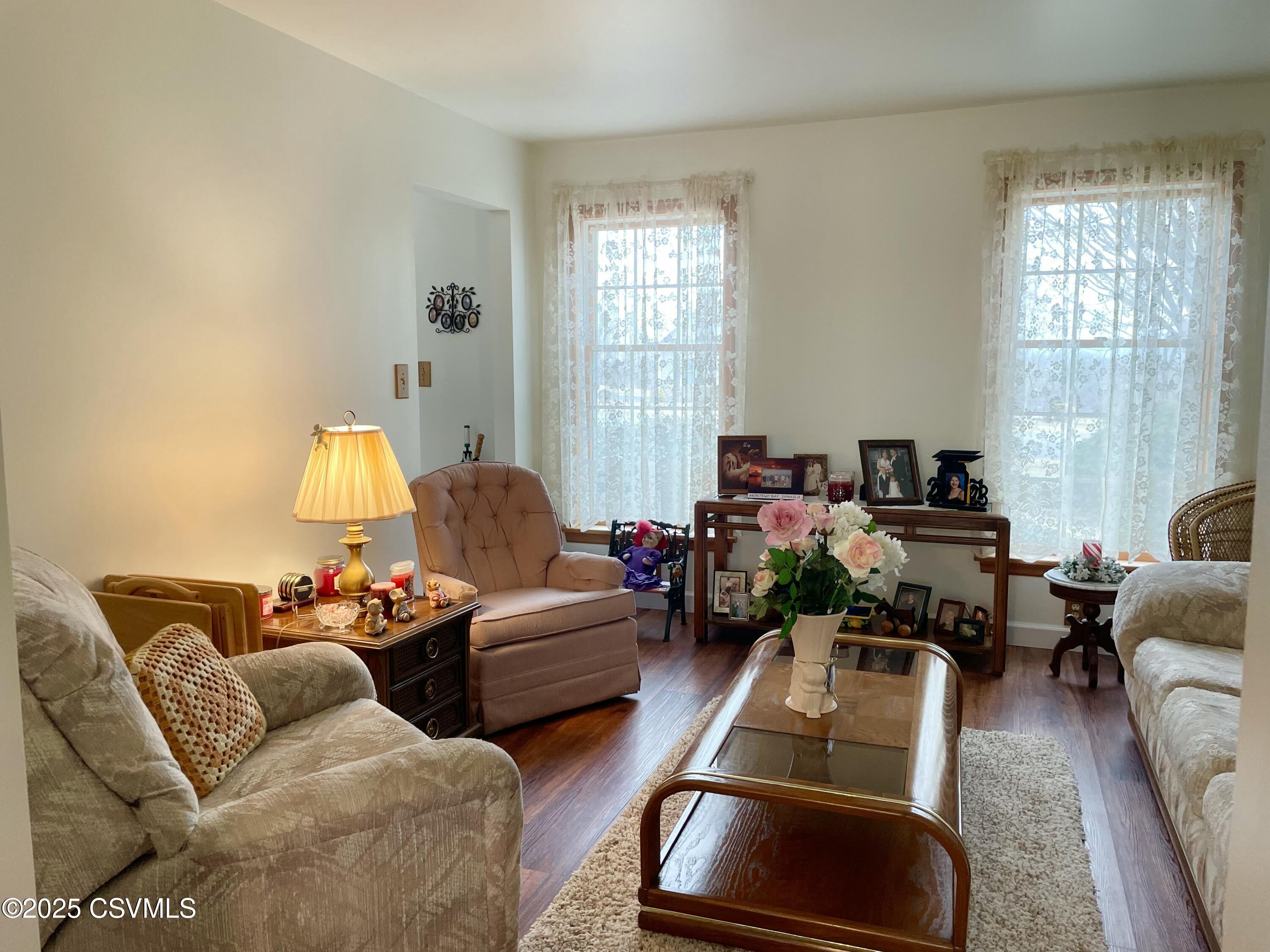 Lewisburg, Pennsylvania 17837, United States, 4 Bedrooms Bedrooms, ,3 BathroomsBathrooms,Residential,Active,82818