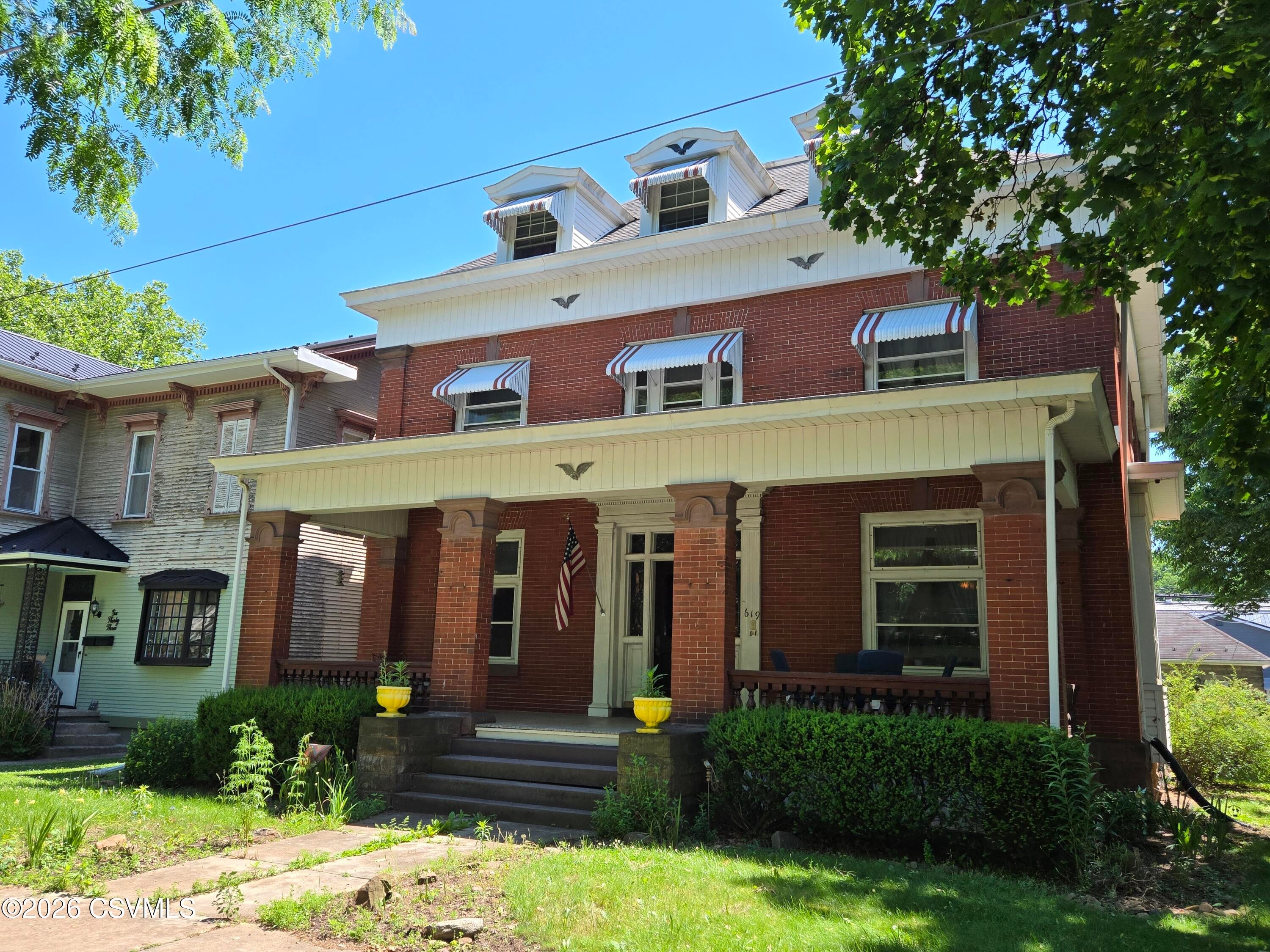 619 N FRONT Street