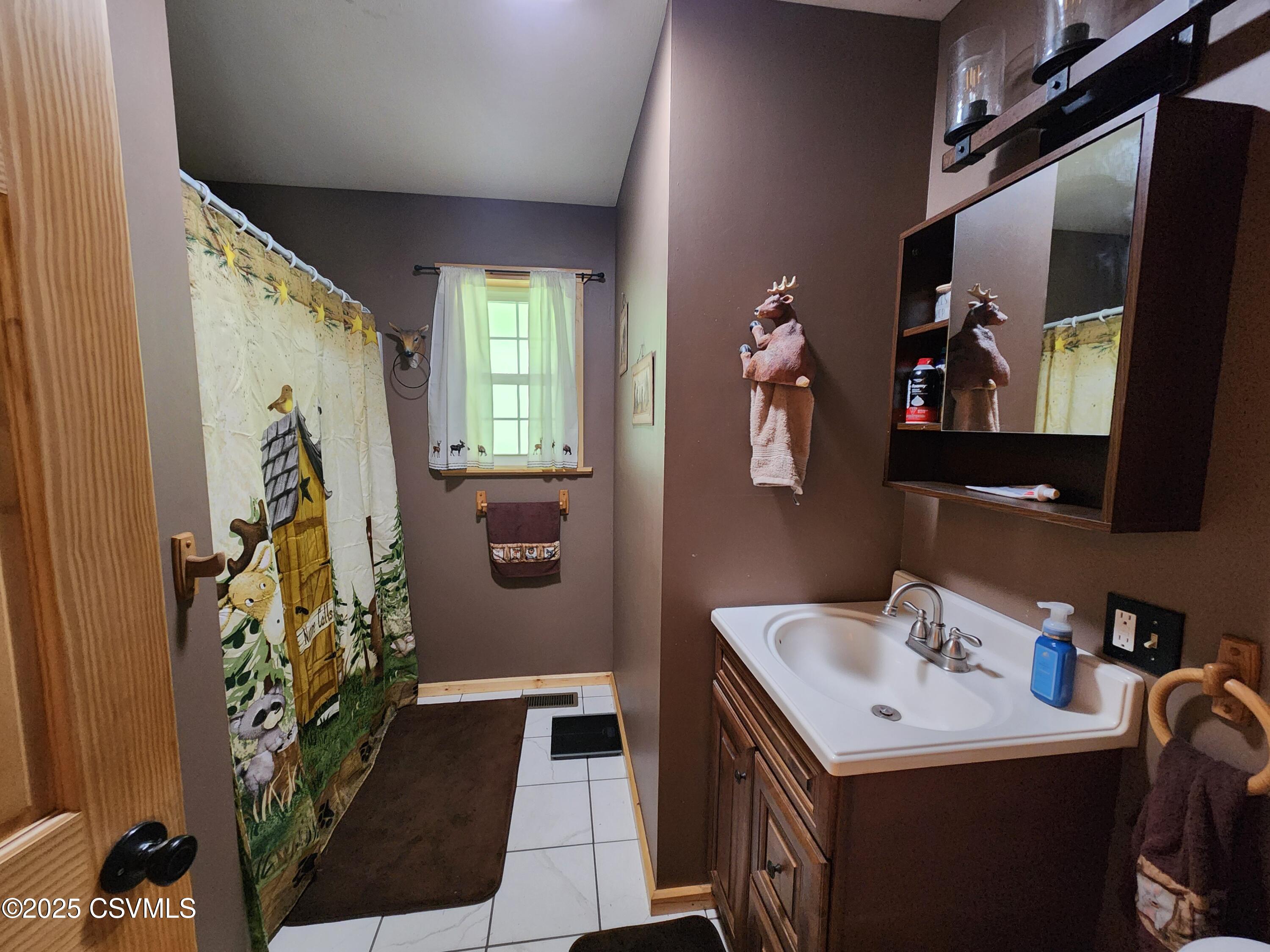 Sweet Valley, Pennsylvania 18656, United States, 4 Bedrooms Bedrooms, ,2 BathroomsBathrooms,Residential,Active,163187