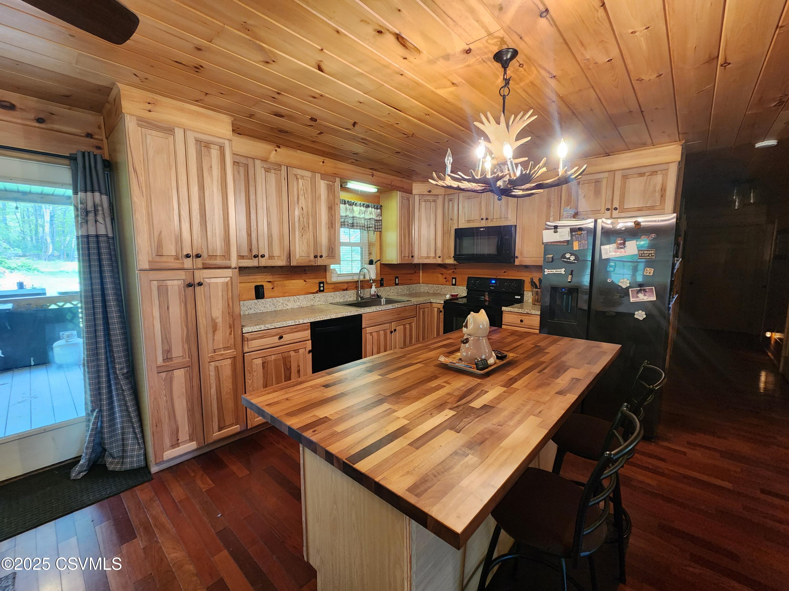 Sweet Valley, Pennsylvania 18656, United States, 4 Bedrooms Bedrooms, ,2 BathroomsBathrooms,Residential,Active,163187