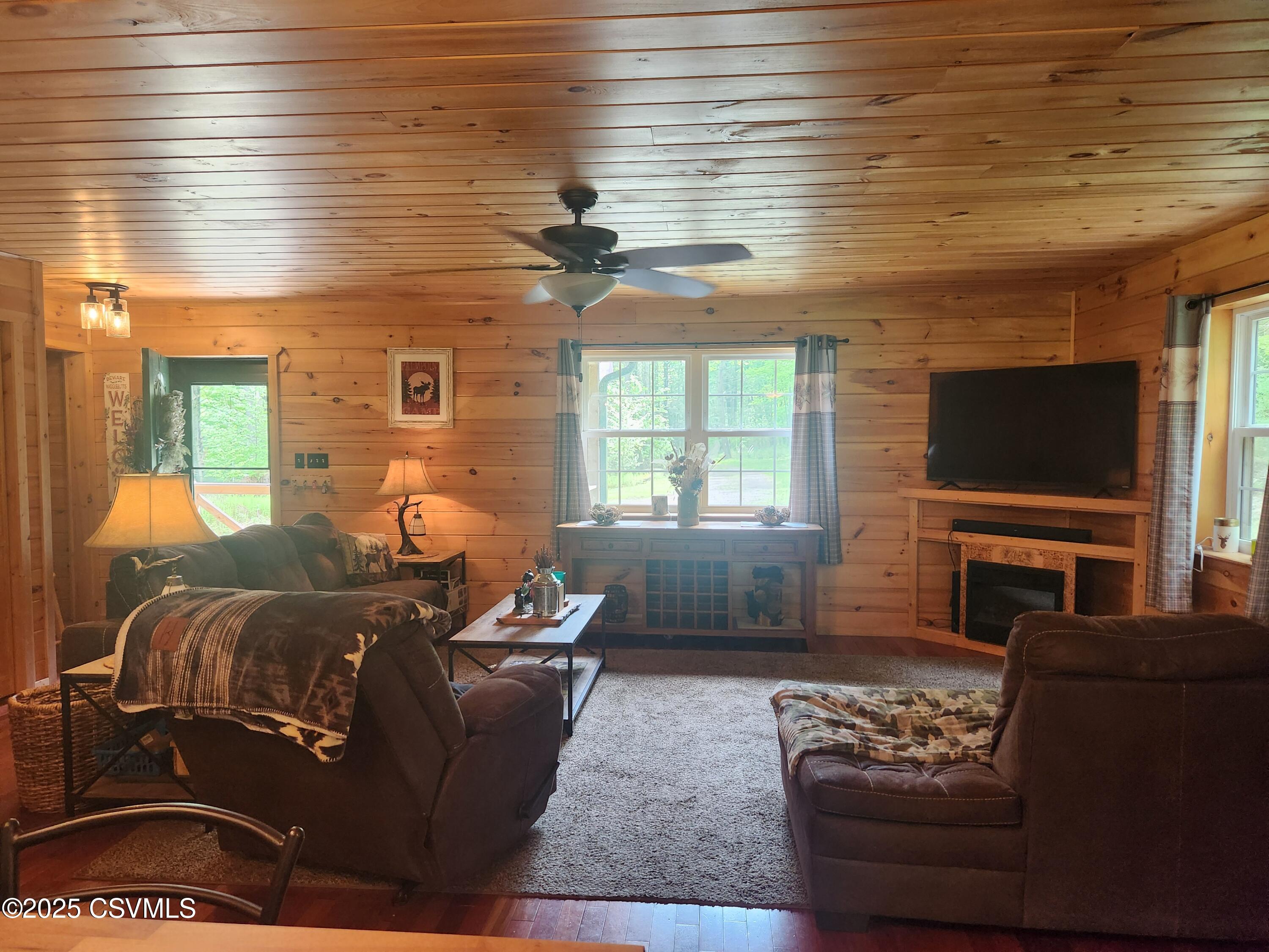 Sweet Valley, Pennsylvania 18656, United States, 4 Bedrooms Bedrooms, ,2 BathroomsBathrooms,Residential,Active,163187