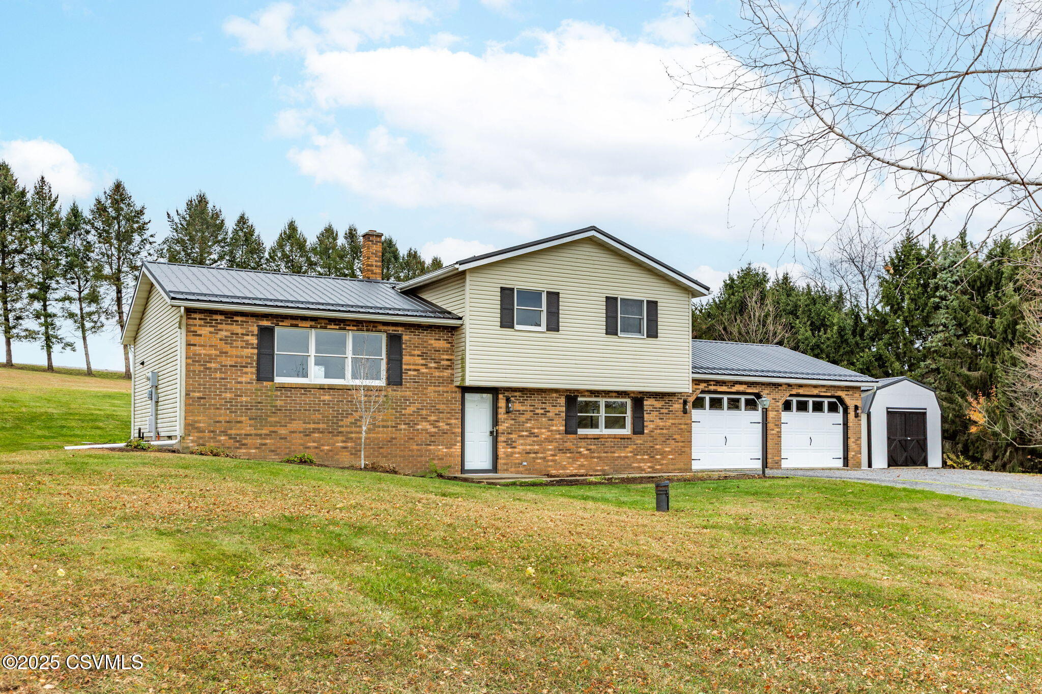 Properties 3 486 SHIPMAN Road