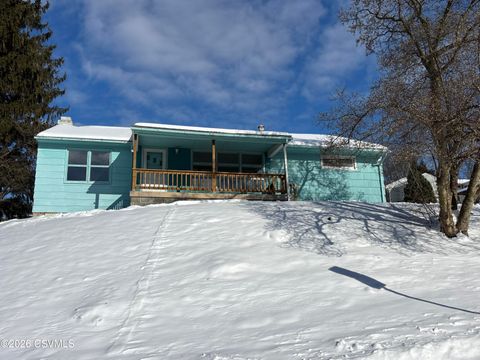 2644 HIGHLAND Avenue South Williamsport PA 17702