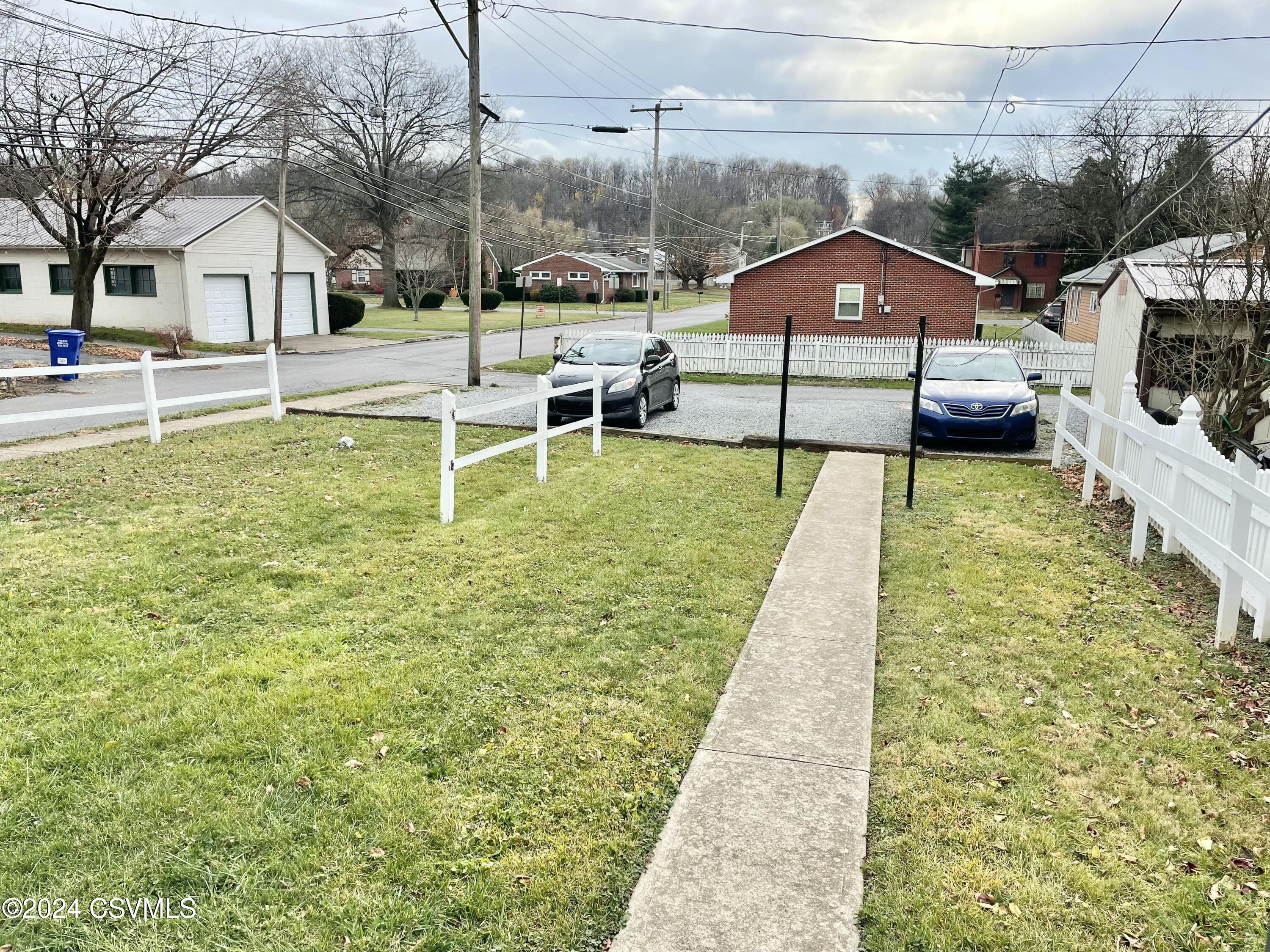 Milton, Pennsylvania 17847, United States, 3 Bedrooms Bedrooms, ,1 BathroomBathrooms,Residential,Active,29816