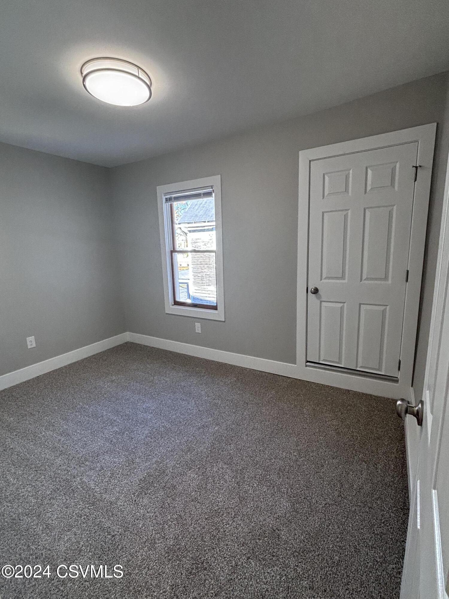 Milton, Pennsylvania 17847, United States, 8 Bedrooms Bedrooms, ,3 BathroomsBathrooms,Residential,Active,33120