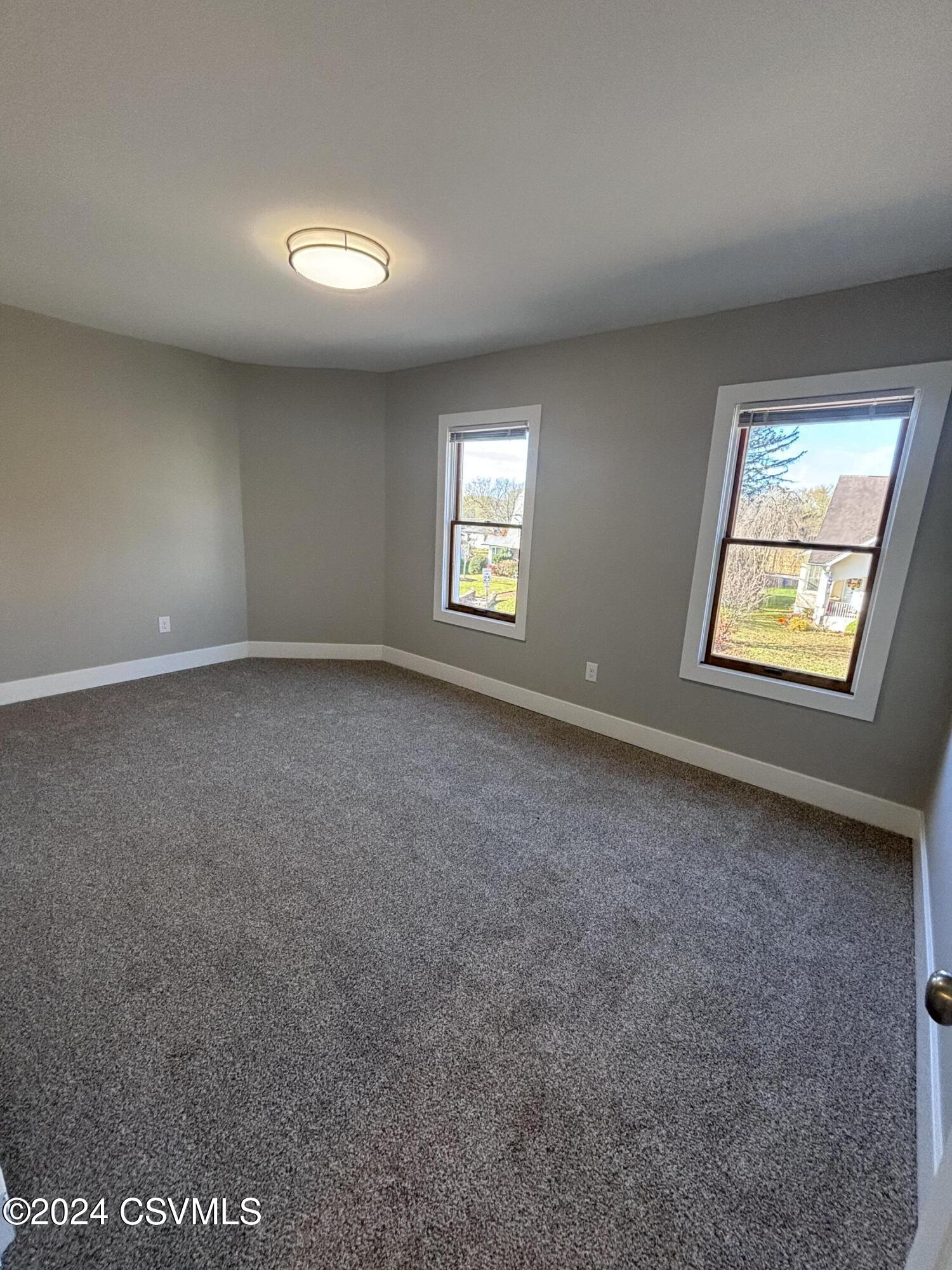 Milton, Pennsylvania 17847, United States, 8 Bedrooms Bedrooms, ,3 BathroomsBathrooms,Residential,Active,33120