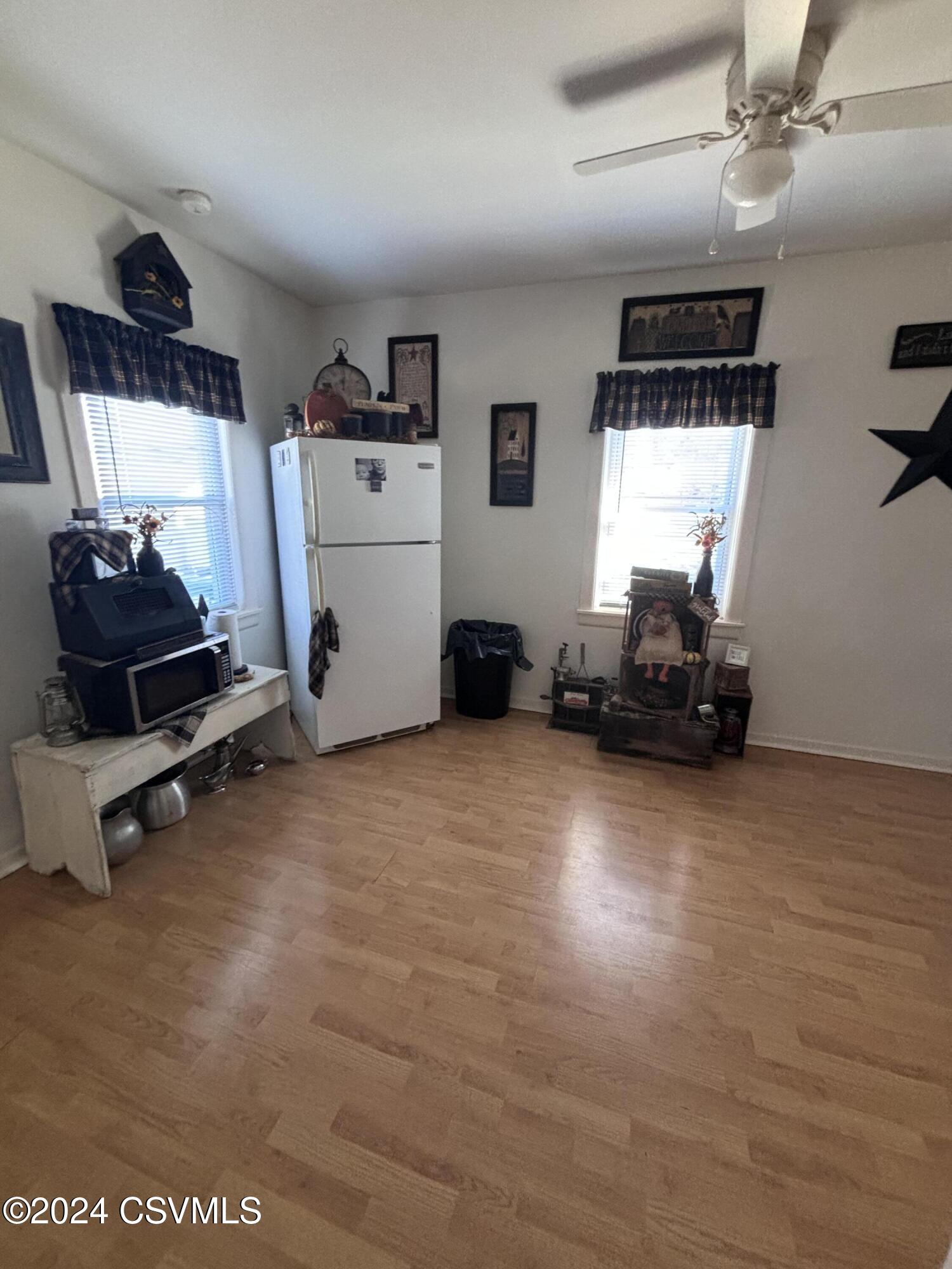 Milton, Pennsylvania 17847, United States, 8 Bedrooms Bedrooms, ,3 BathroomsBathrooms,Residential,Active,33120