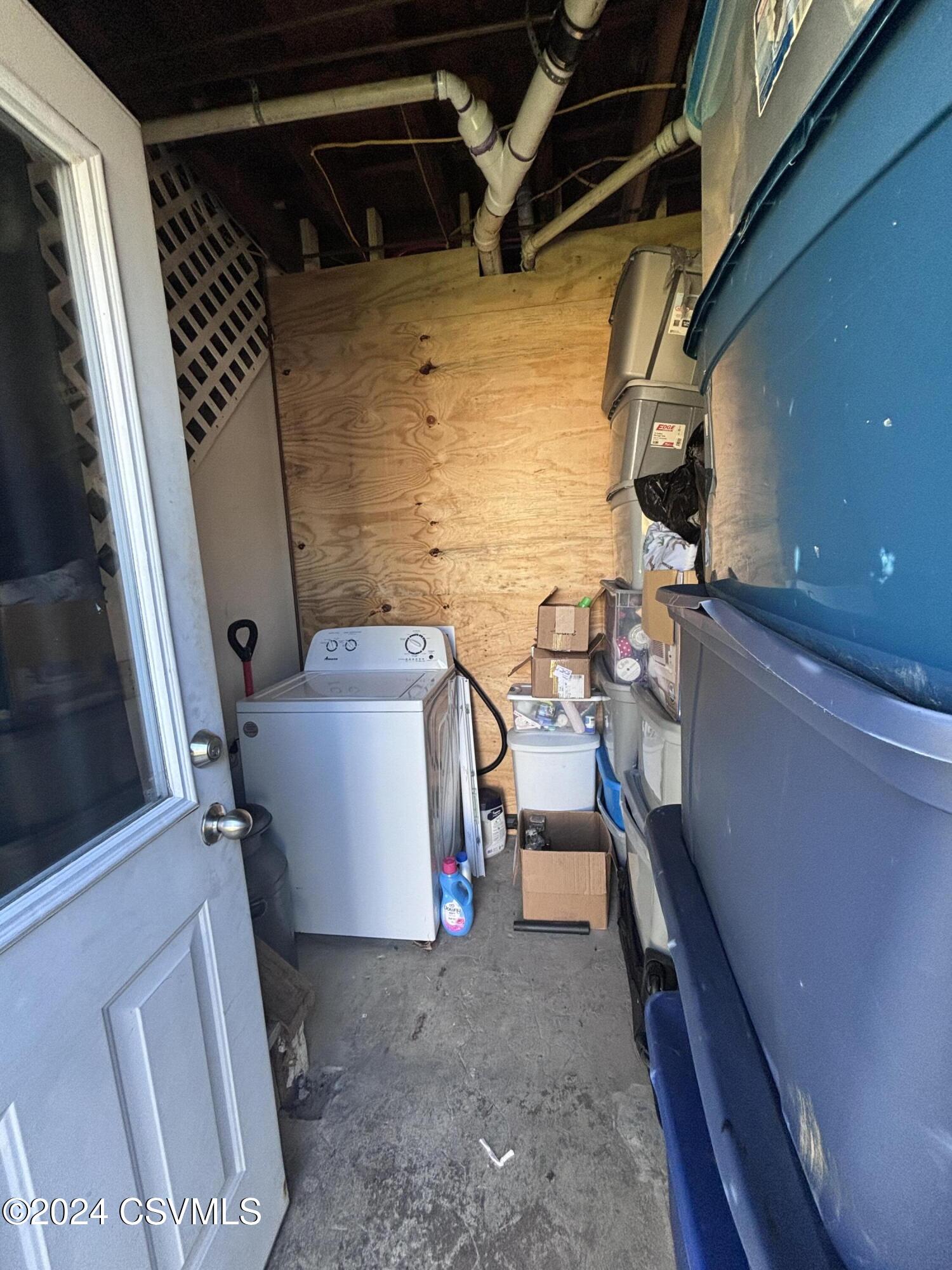 Milton, Pennsylvania 17847, United States, 8 Bedrooms Bedrooms, ,3 BathroomsBathrooms,Residential,Active,33120