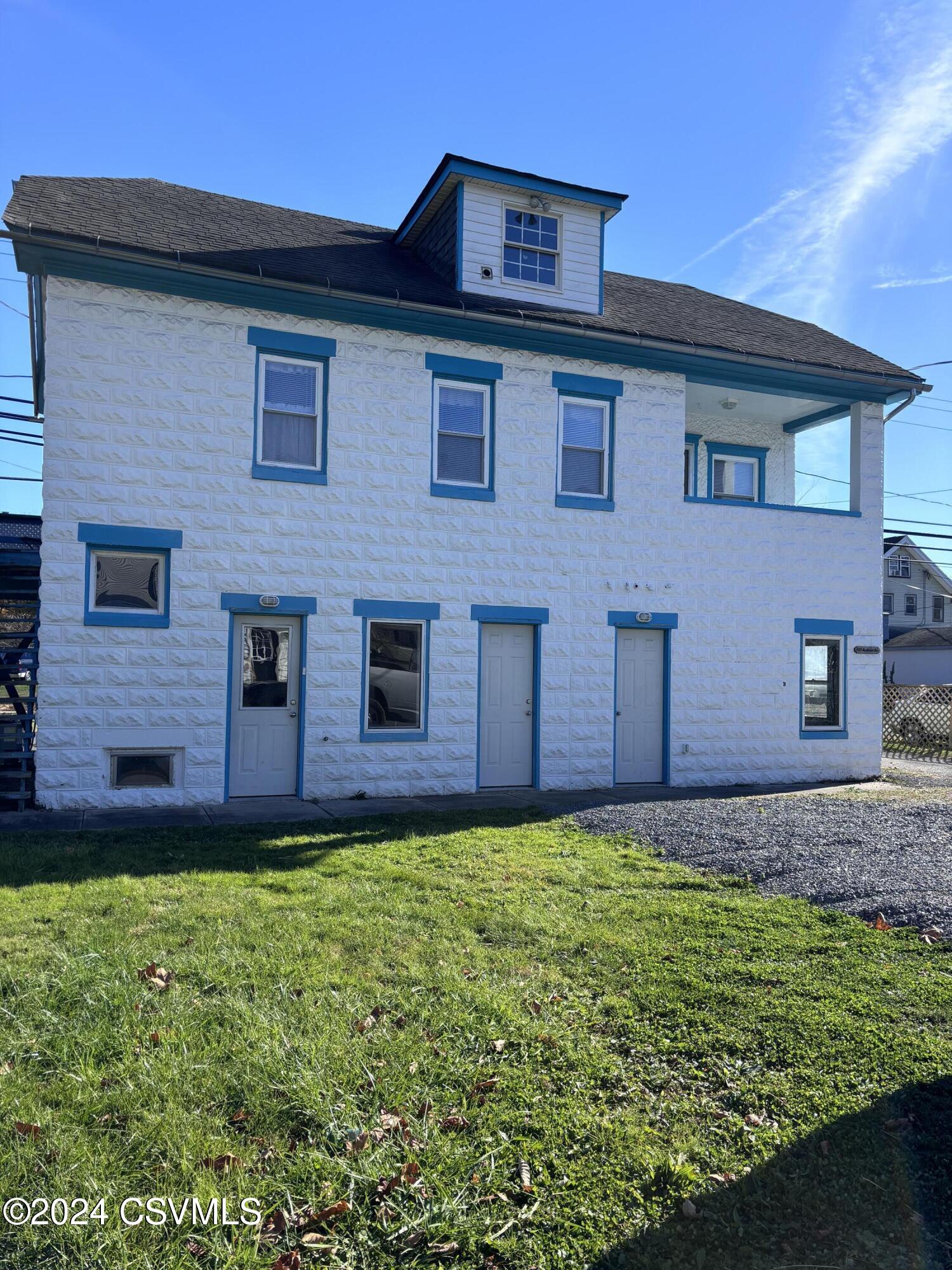 Milton, Pennsylvania 17847, United States, 8 Bedrooms Bedrooms, ,3 BathroomsBathrooms,Residential,Active,33120