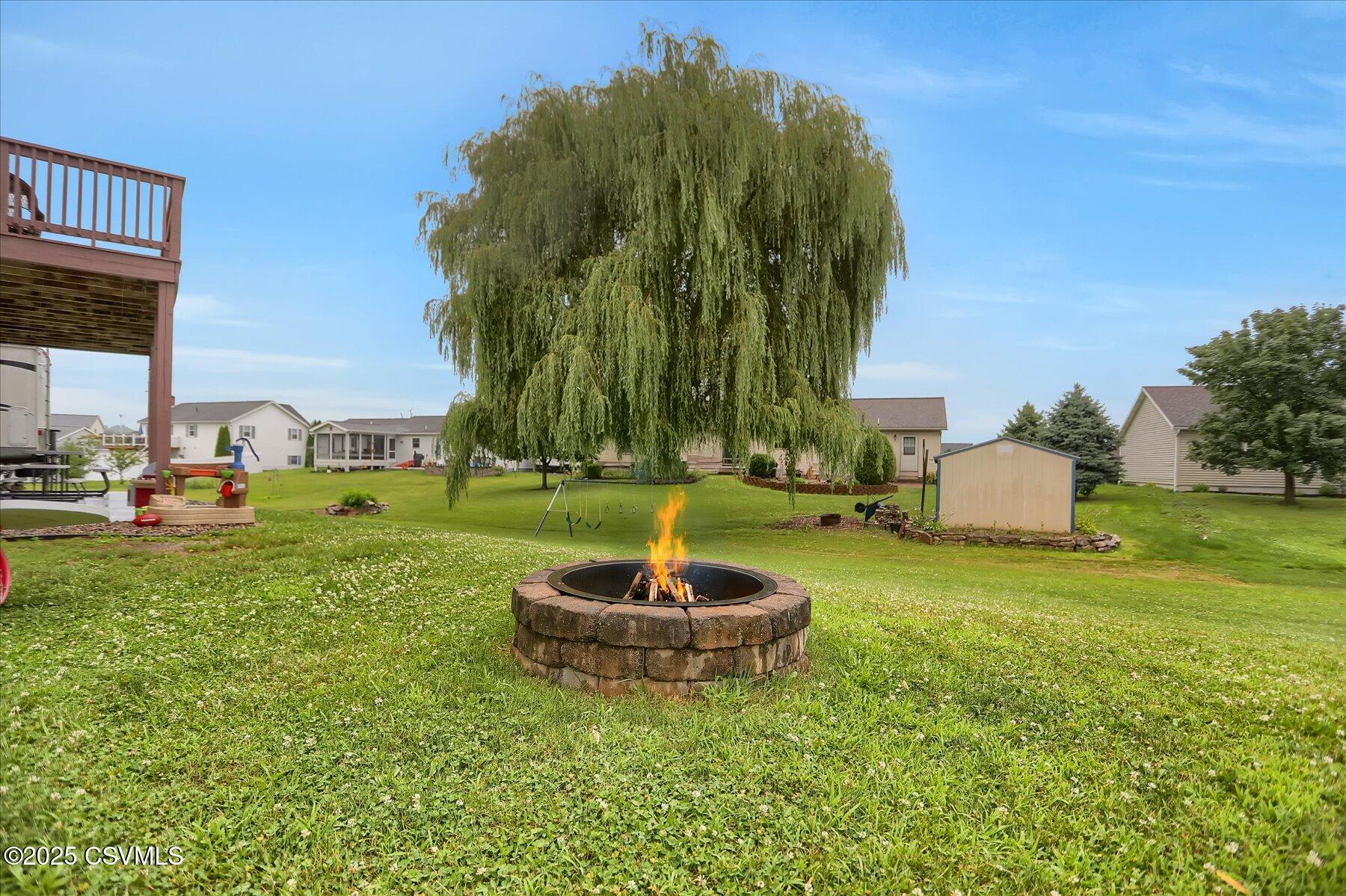 208 MEADOWLARK Lane