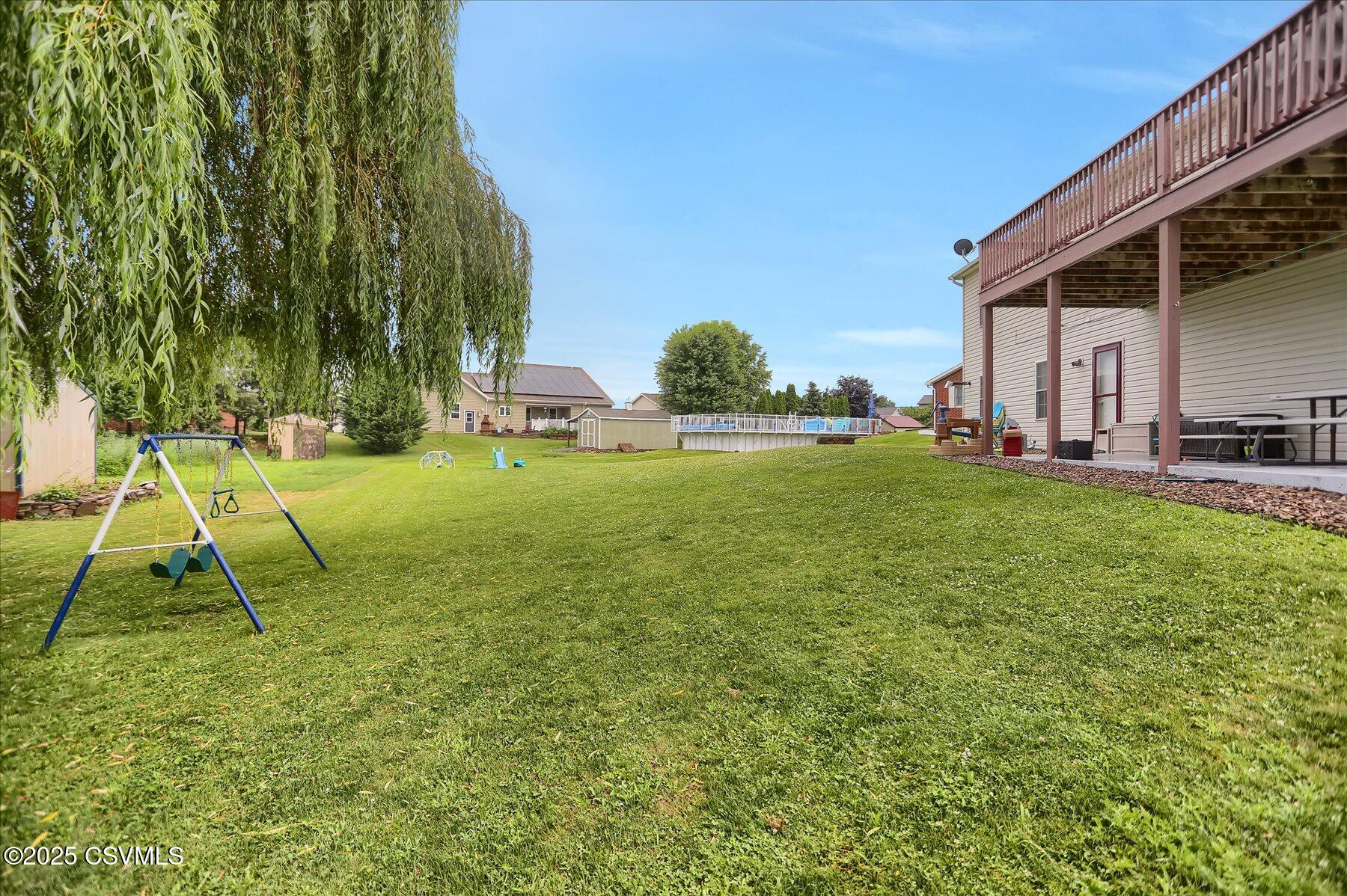 208 MEADOWLARK Lane