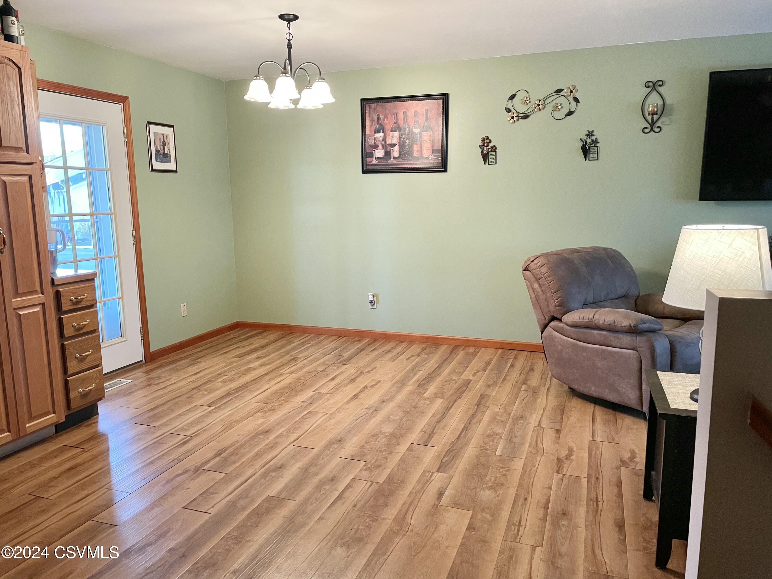 Mifflinburg, Pennsylvania 17844, United States, 4 Bedrooms Bedrooms, ,2 BathroomsBathrooms,Residential,Active,31443