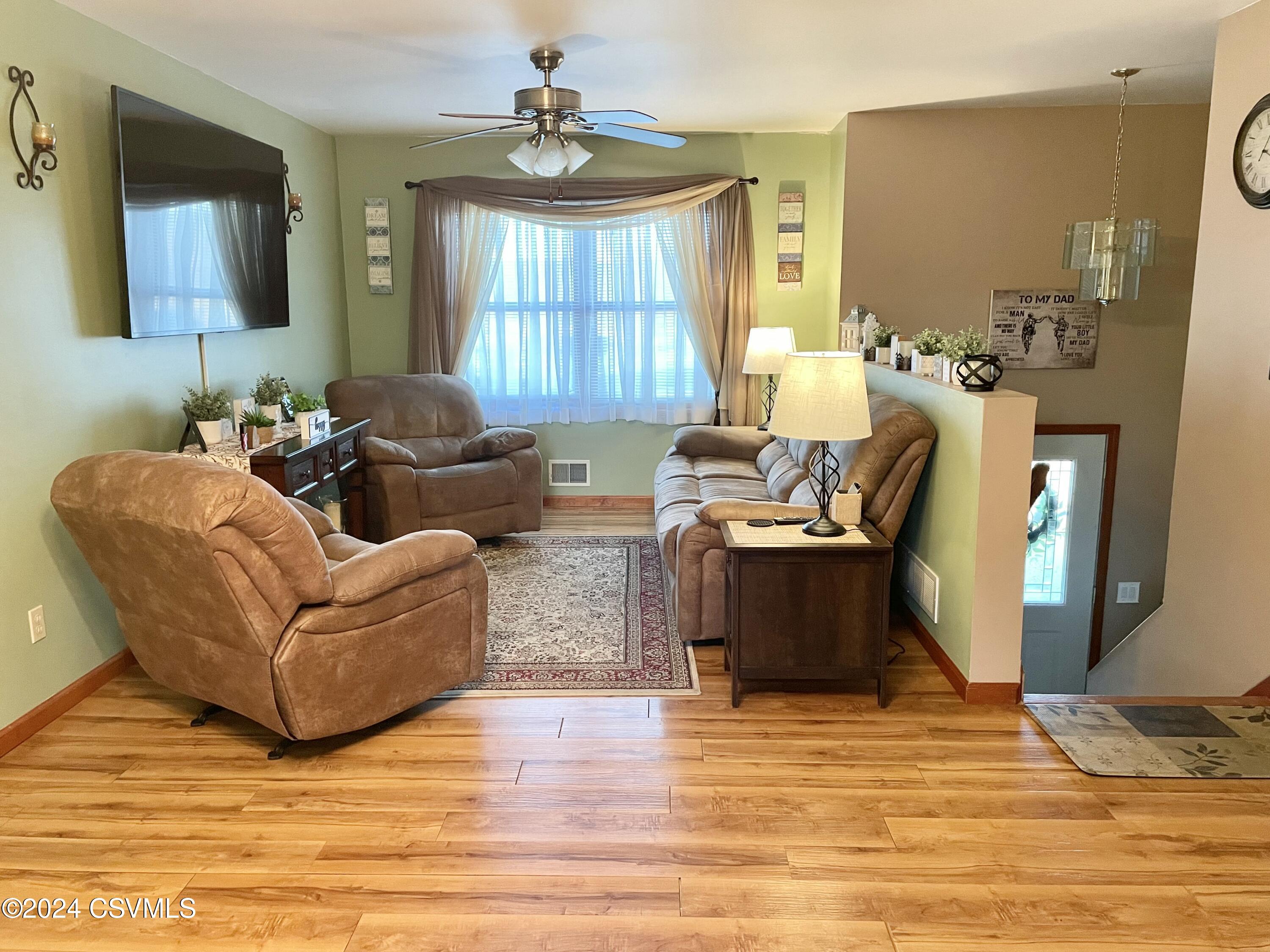 Mifflinburg, Pennsylvania 17844, United States, 4 Bedrooms Bedrooms, ,2 BathroomsBathrooms,Residential,Active,31443