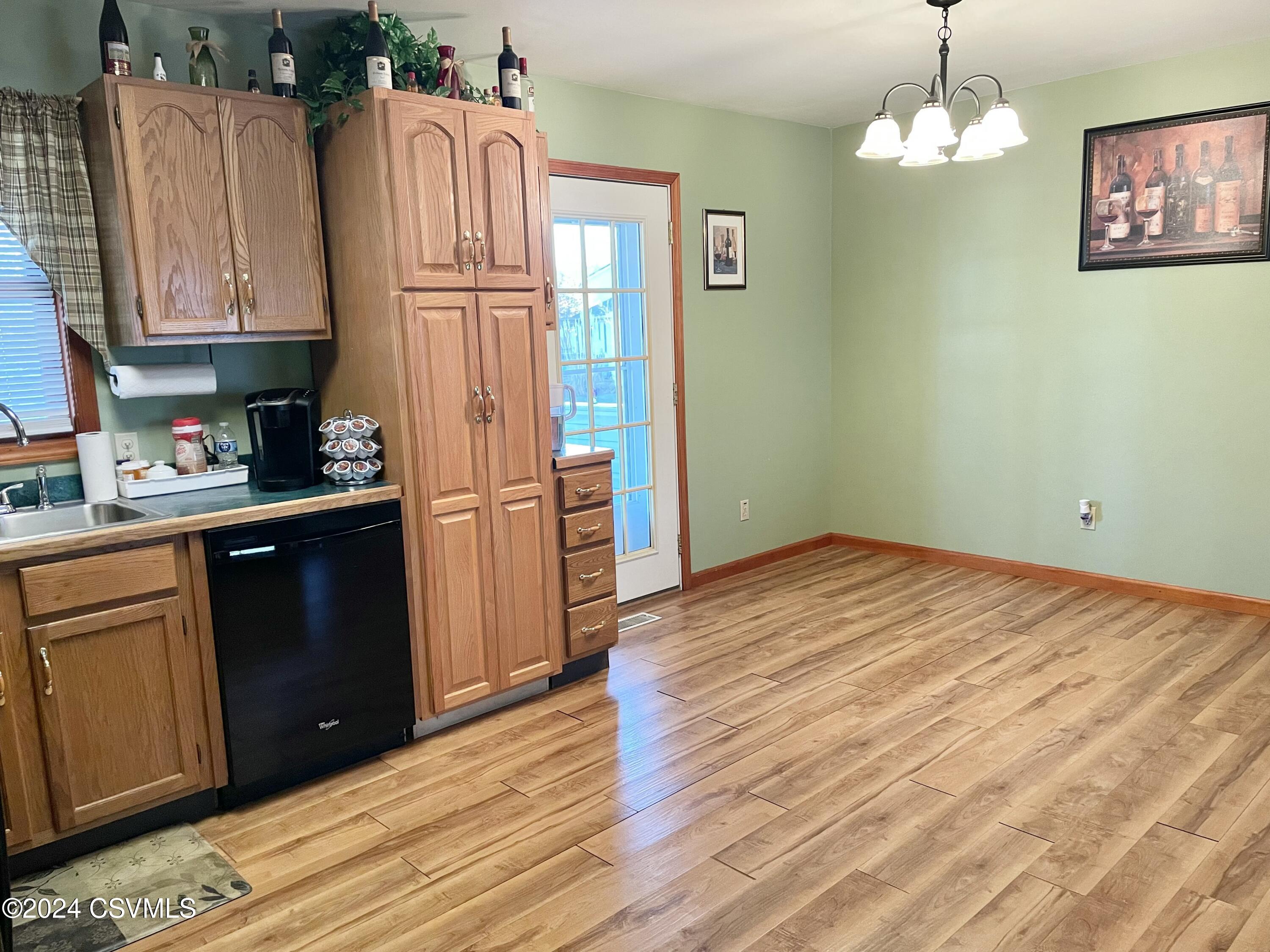 Mifflinburg, Pennsylvania 17844, United States, 4 Bedrooms Bedrooms, ,2 BathroomsBathrooms,Residential,Active,31443