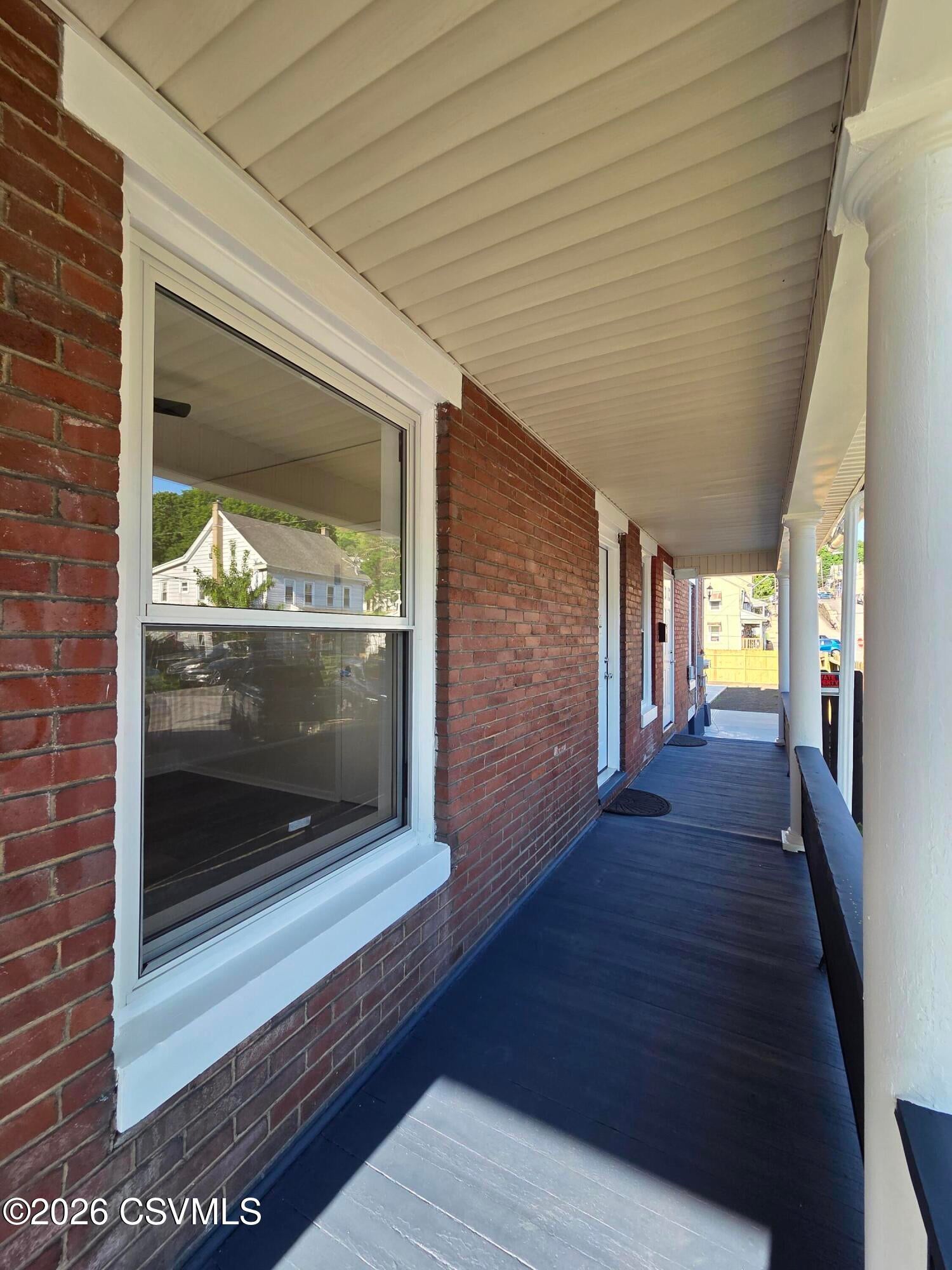 351 S 5TH Street