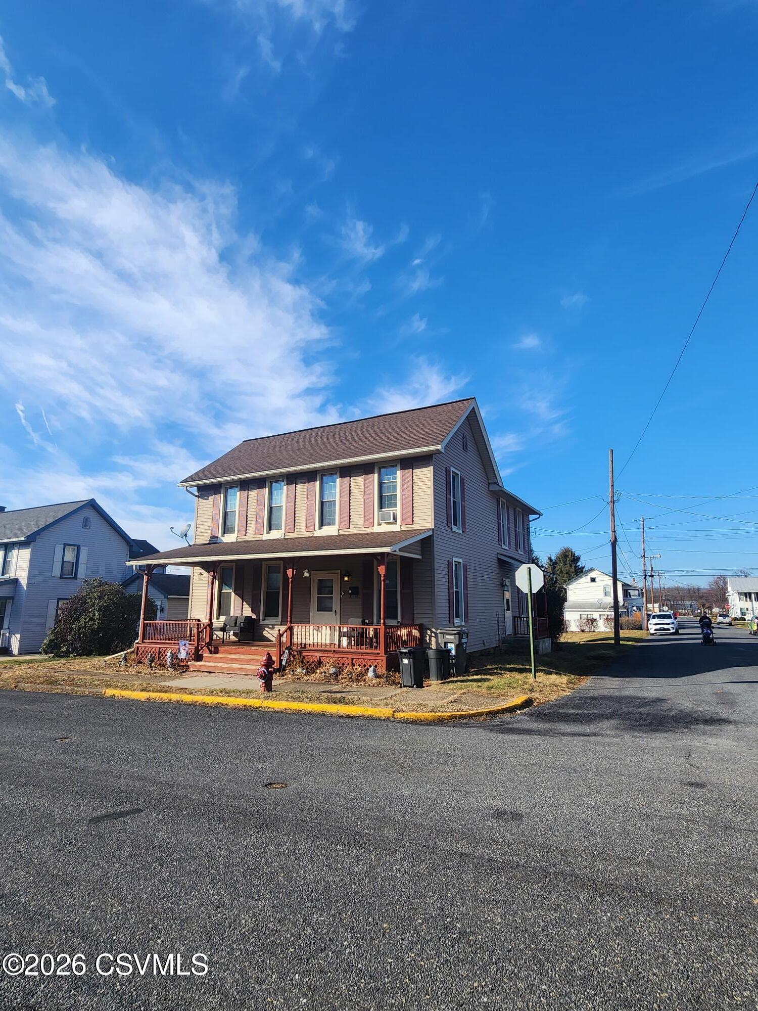 Properties 3 227 E 7TH Street