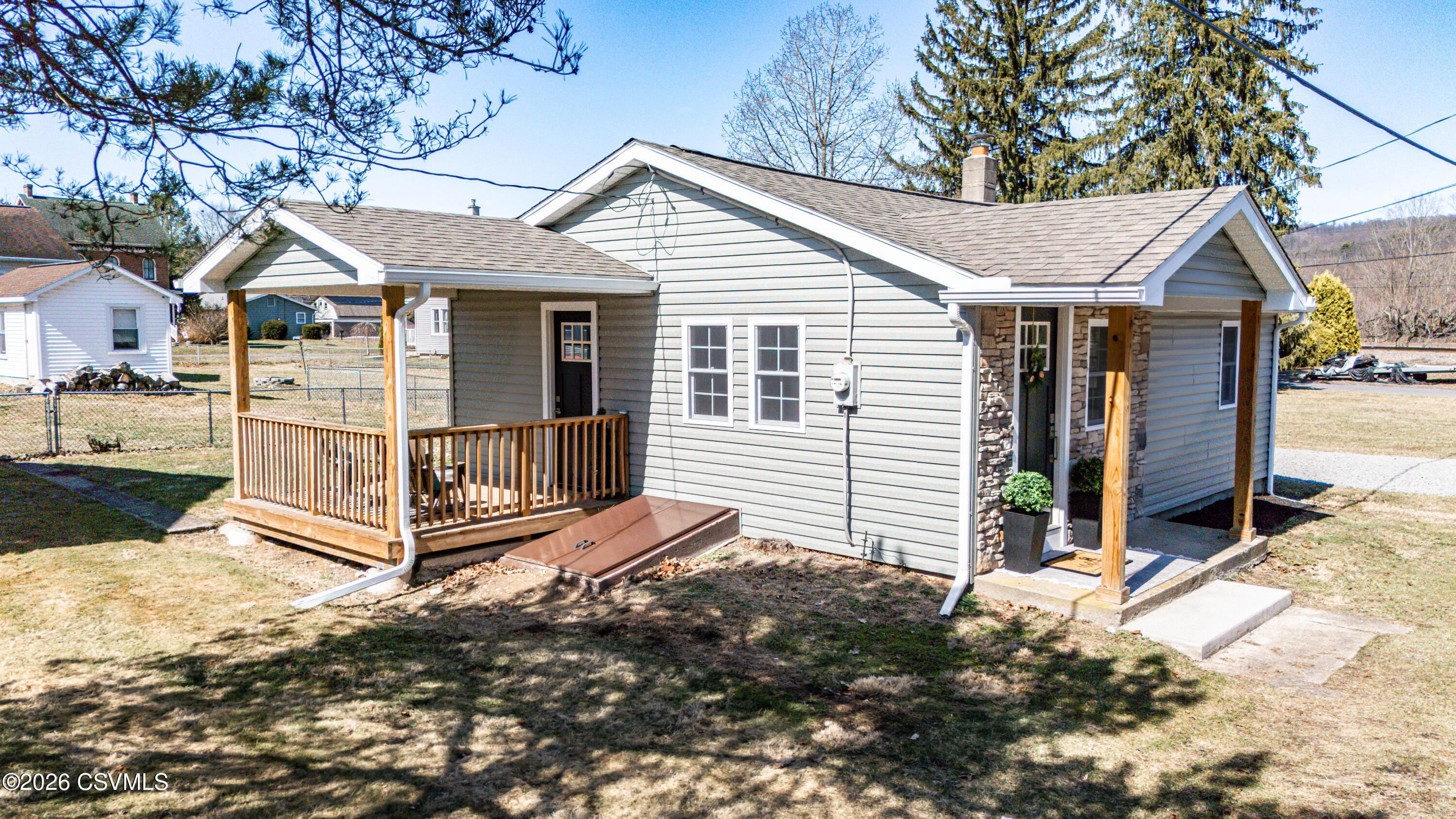 Properties 3 326 LINE Street