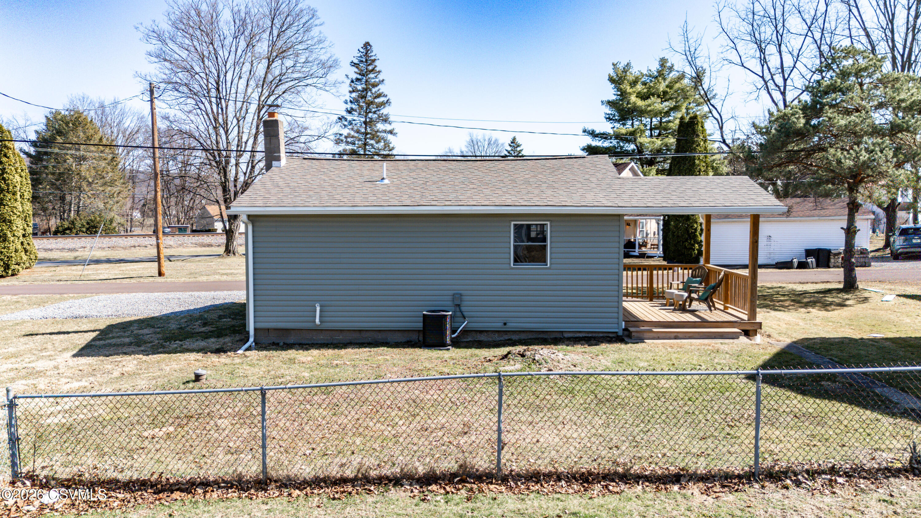 Properties 5 326 LINE Street