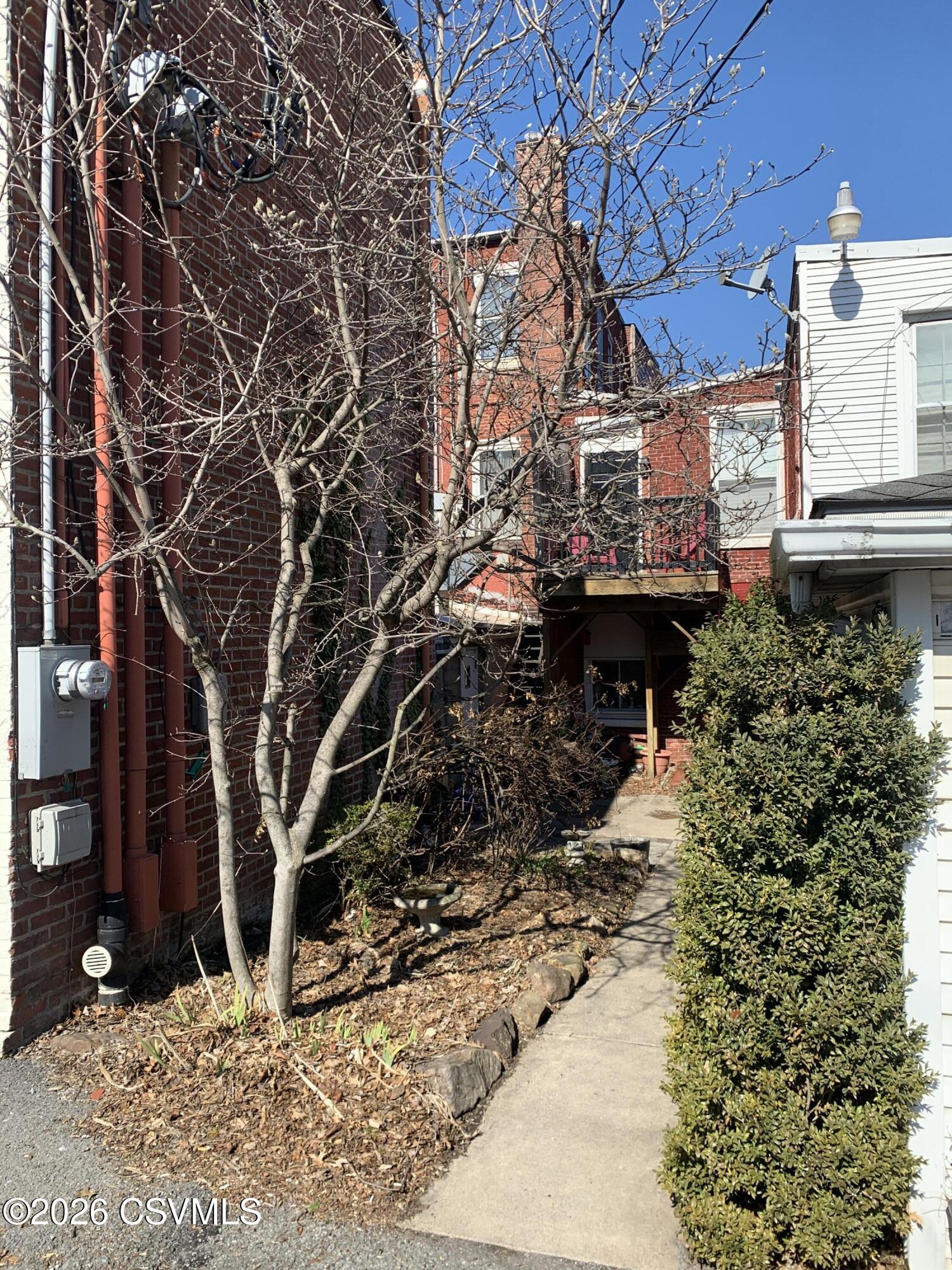 233-235 MARKET Street