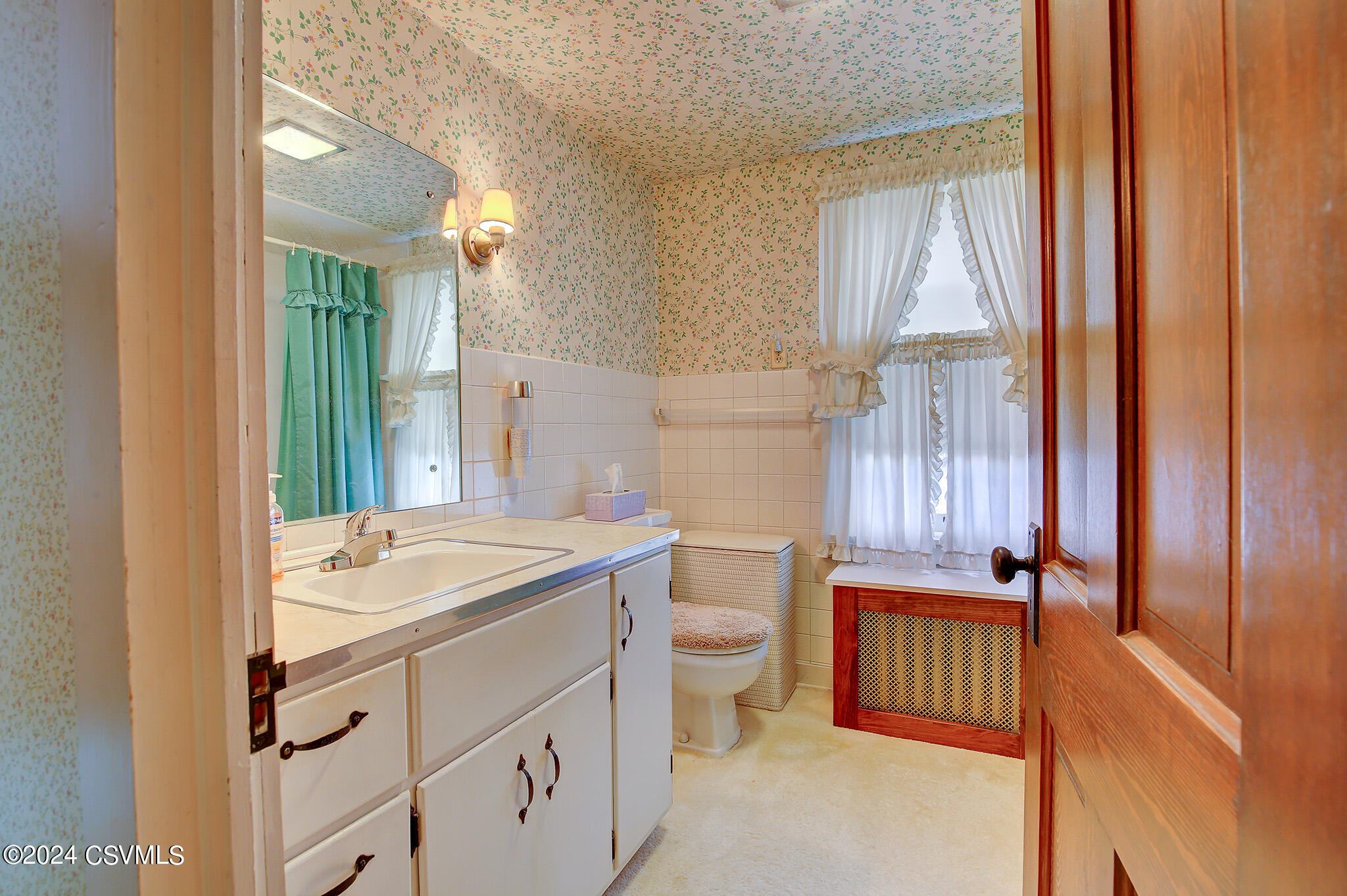 Bloomsburg, Pennsylvania 17815, United States, 4 Bedrooms Bedrooms, ,2 BathroomsBathrooms,Residential,Active,39178