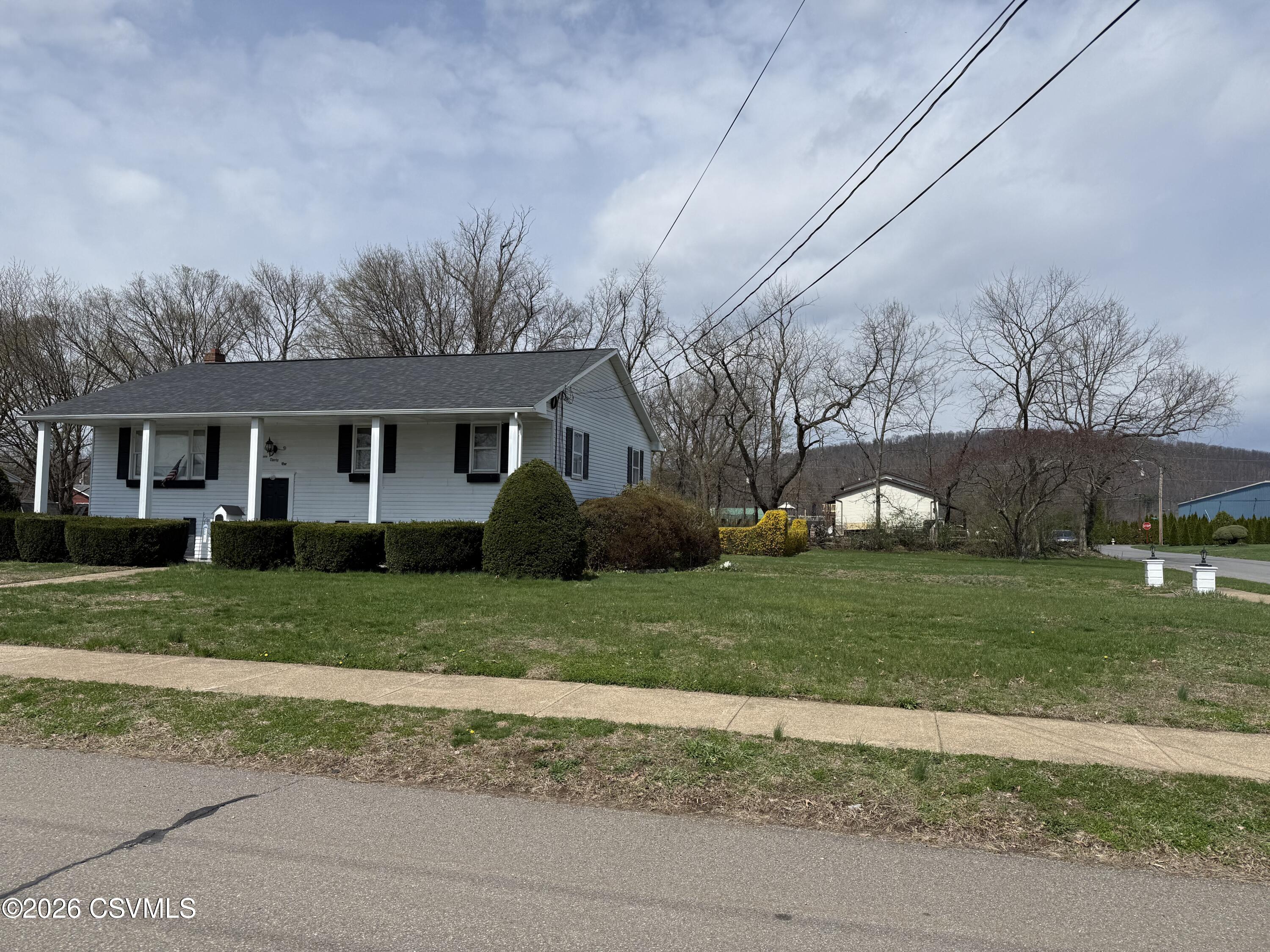 Properties 6 1131 e 6th street