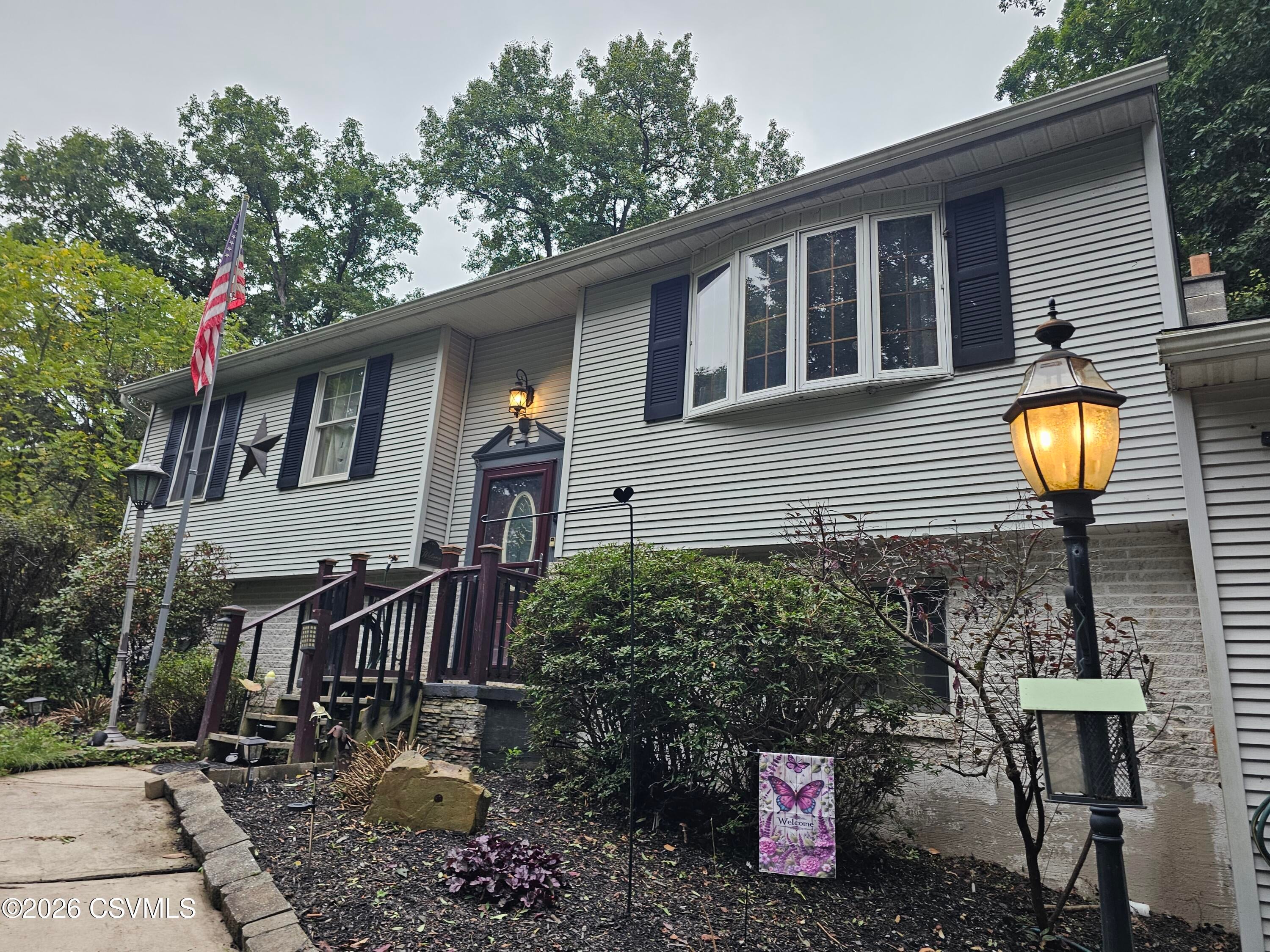 2087 center road