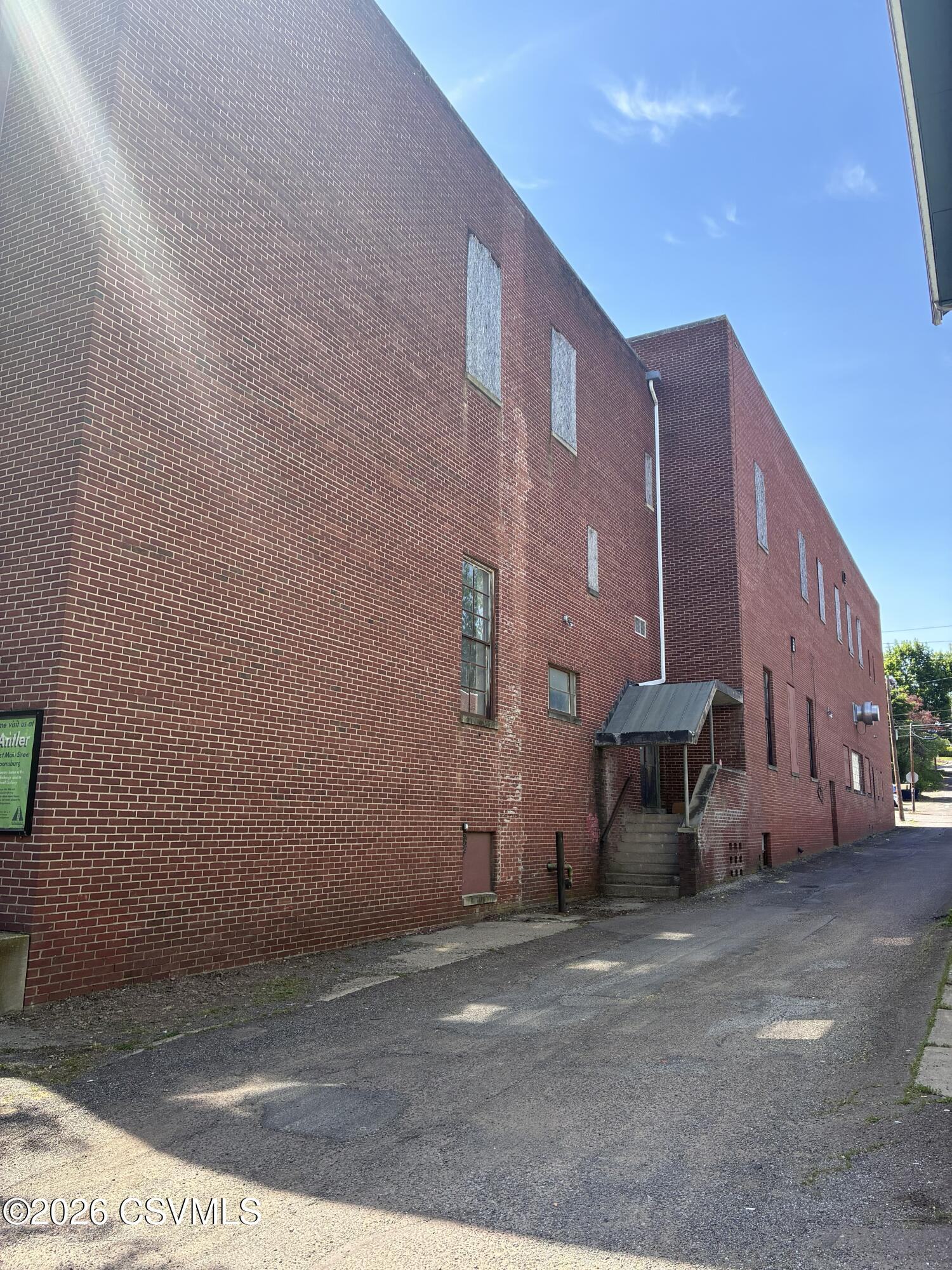 203-209 w main street