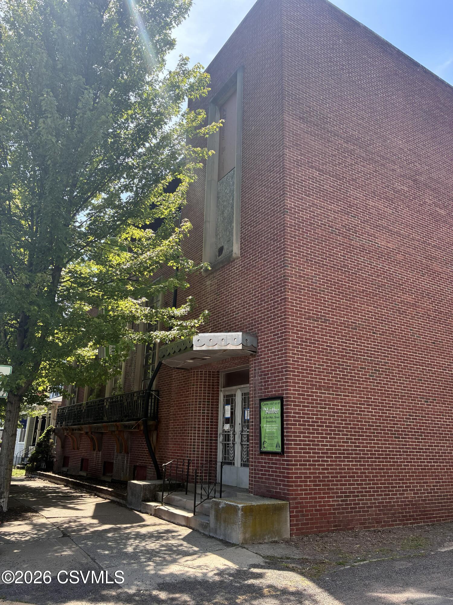 203-209 w main street