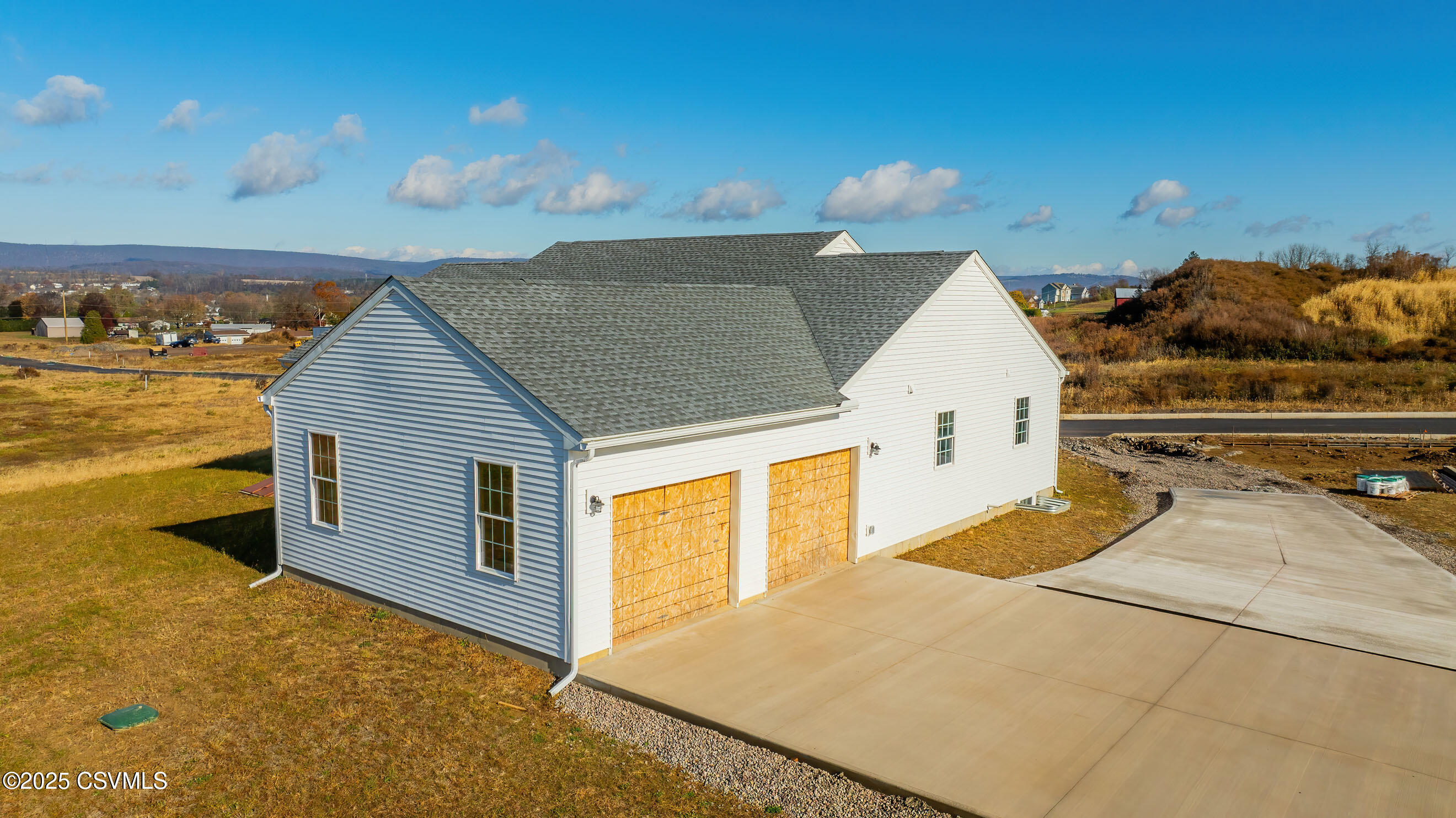 Properties 4 30 MAPLE CREST Drive