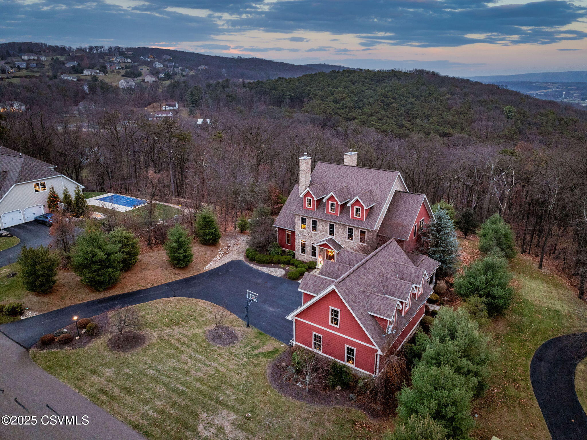 101 WOODLAND Drive