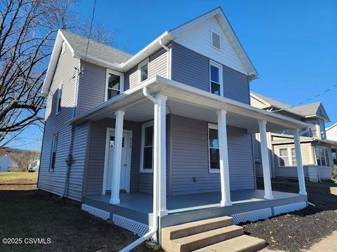 425 E 6th Street, Berwick, PA 18603 - MLS#: 20-99776
