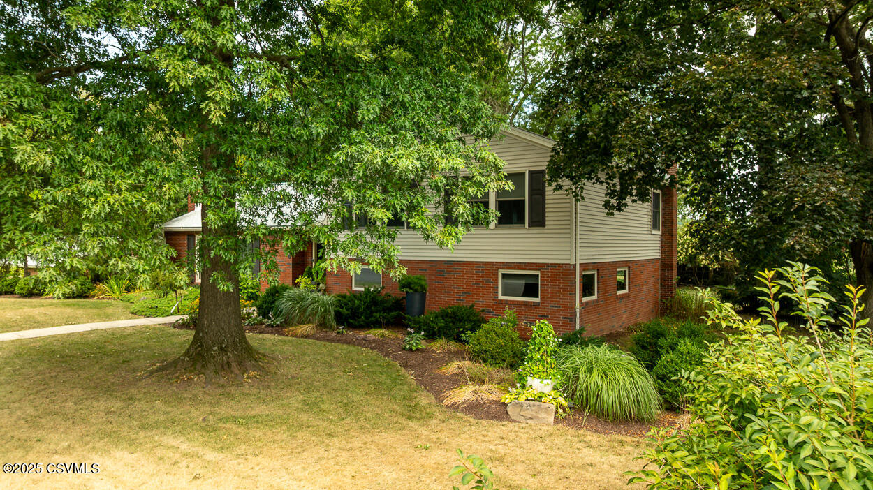 21 WILSON Circle